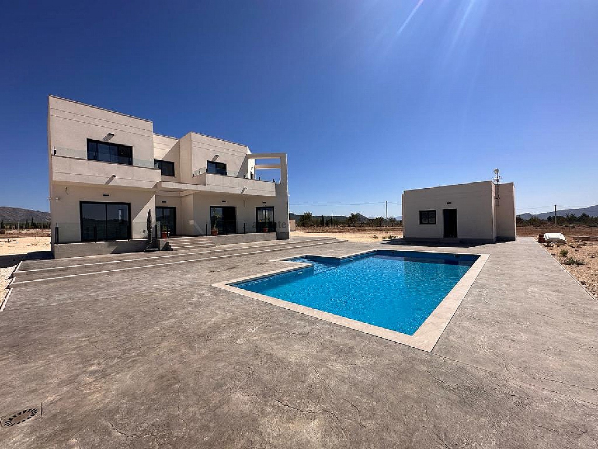 Resale - 4 Bedroom 3 Bathroom Villa in Pinoso - , Pinoso, Alicante, Spain - Alicante