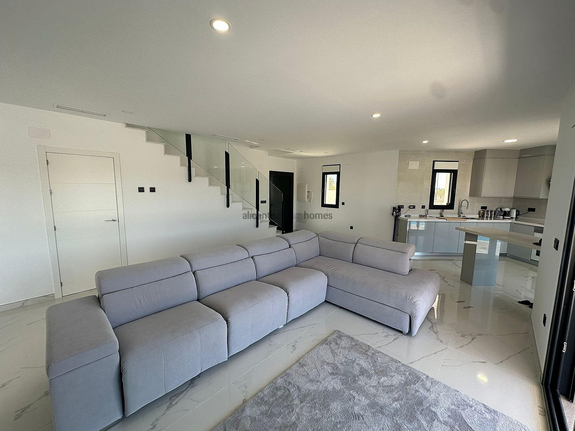 Resale - 4 Bedroom 3 Bathroom Villa in Pinoso - , Pinoso, Alicante, Spain - Alicante