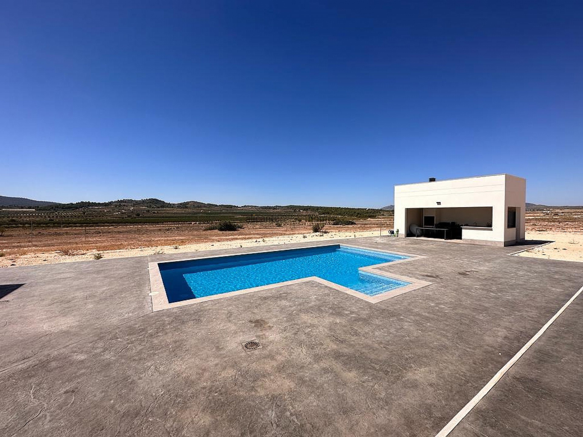 Resale - 4 Bedroom 3 Bathroom Villa in Pinoso - , Pinoso, Alicante, Spain - Alicante