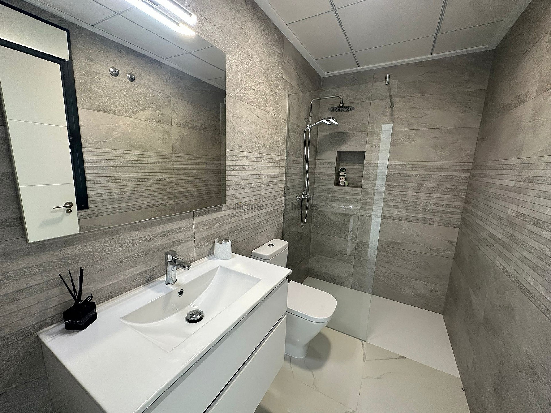 Resale - 4 Bedroom 3 Bathroom Villa in Pinoso - , Pinoso, Alicante, Spain - Alicante