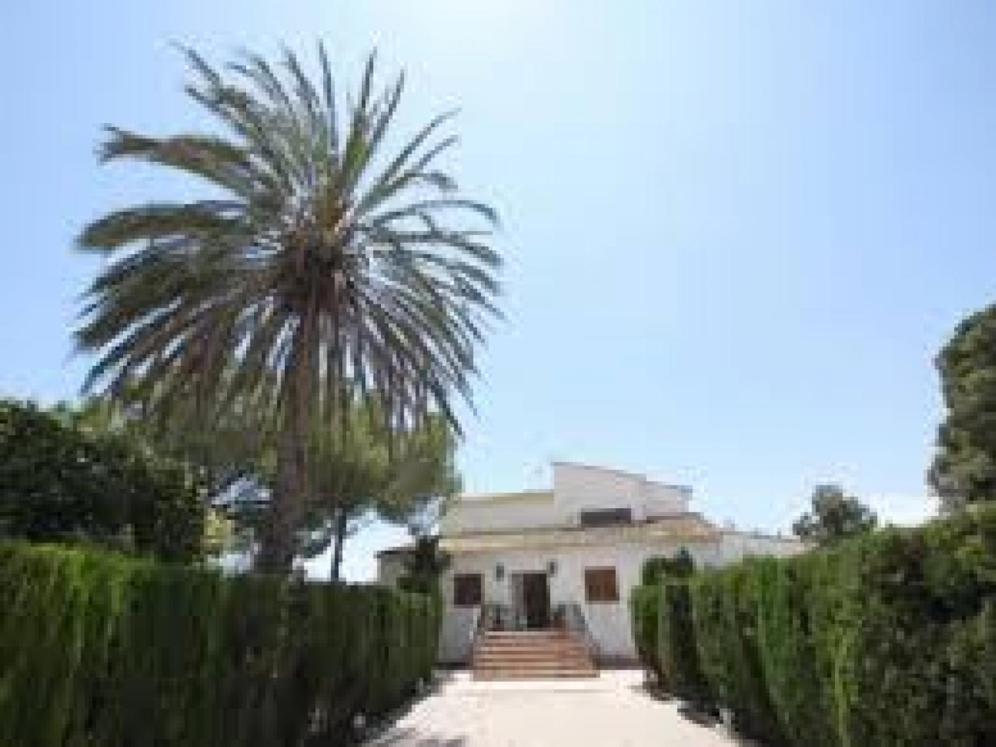 5 Bedroom 4 Bathroom Villa in Agost