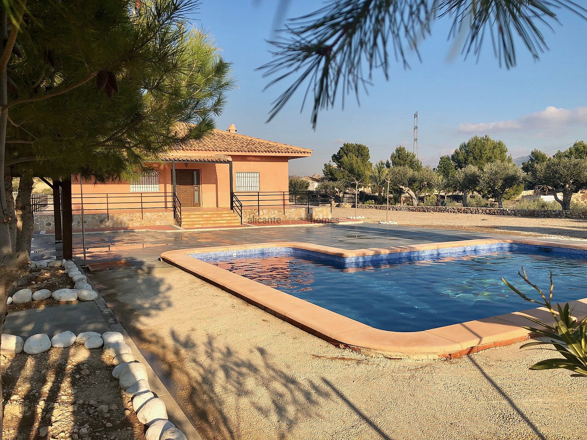 Resale - 3 Bedroom 3 Bathroom Villa in Abanilla -  - Murcia