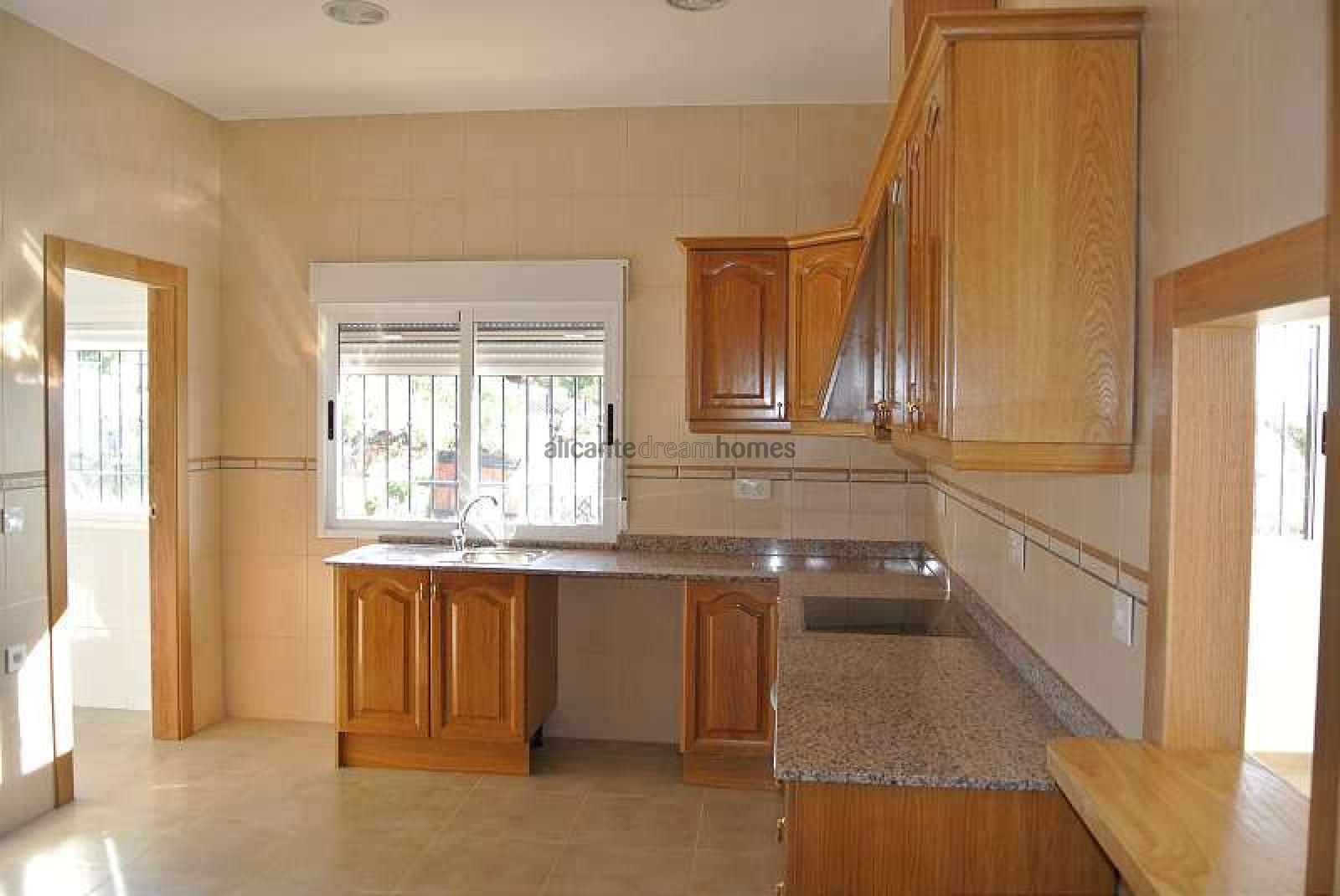Resale - 3 Bedroom 3 Bathroom Villa in Abanilla -  - Murcia