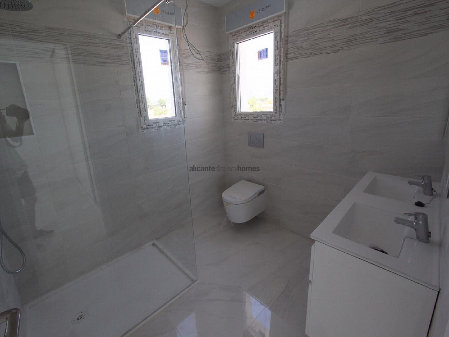 4 Bedroom 3 Bathroom Villa in Pinoso