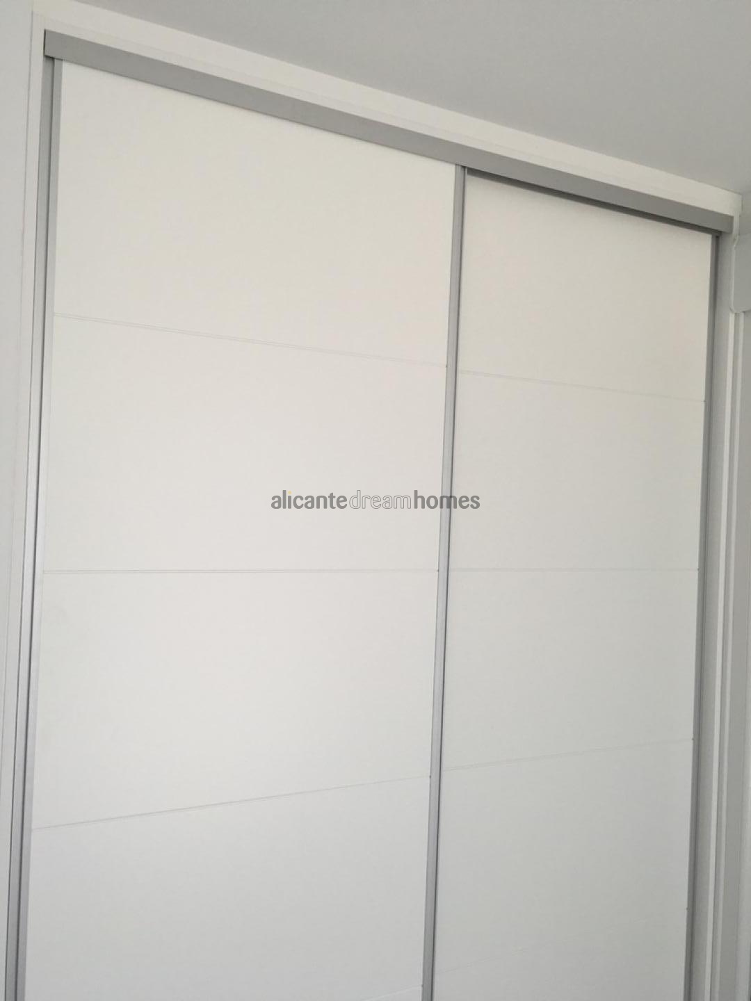 Resale - 3 Bedroom 2 Bathroom Villa in Pinoso -  - Alicante