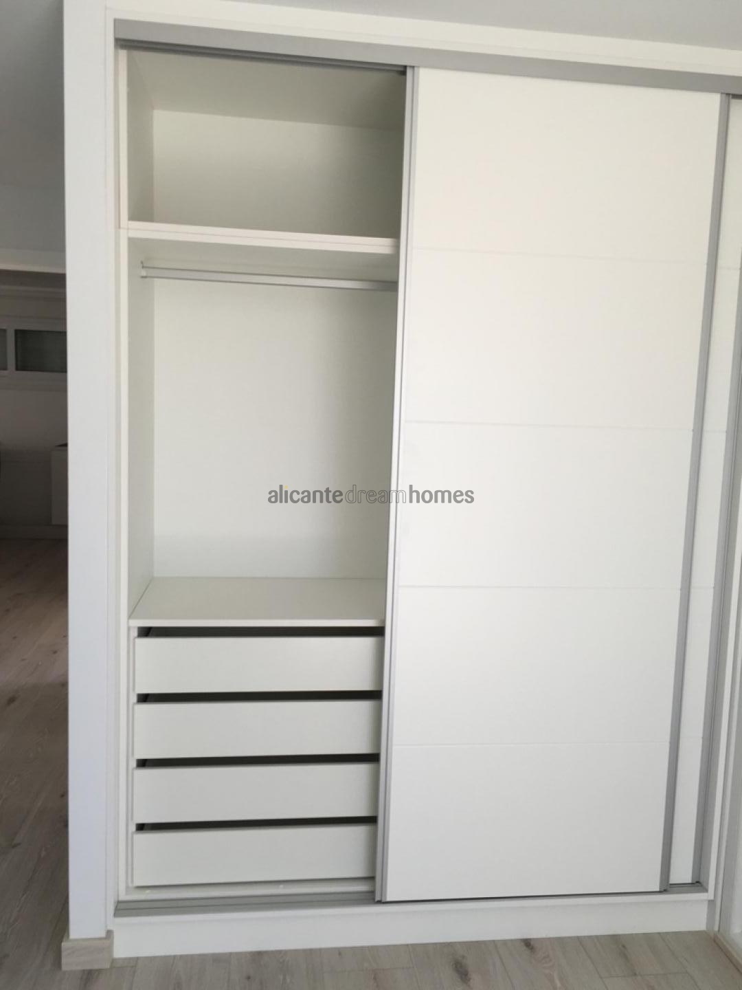 Resale - 3 Bedroom 2 Bathroom Villa in Pinoso -  - Alicante