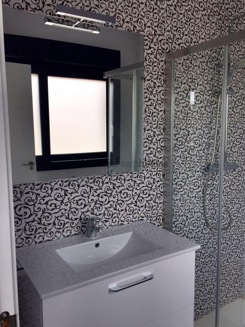 Resale - 3 Bedroom 2 Bathroom Villa in Pinoso -  - Alicante