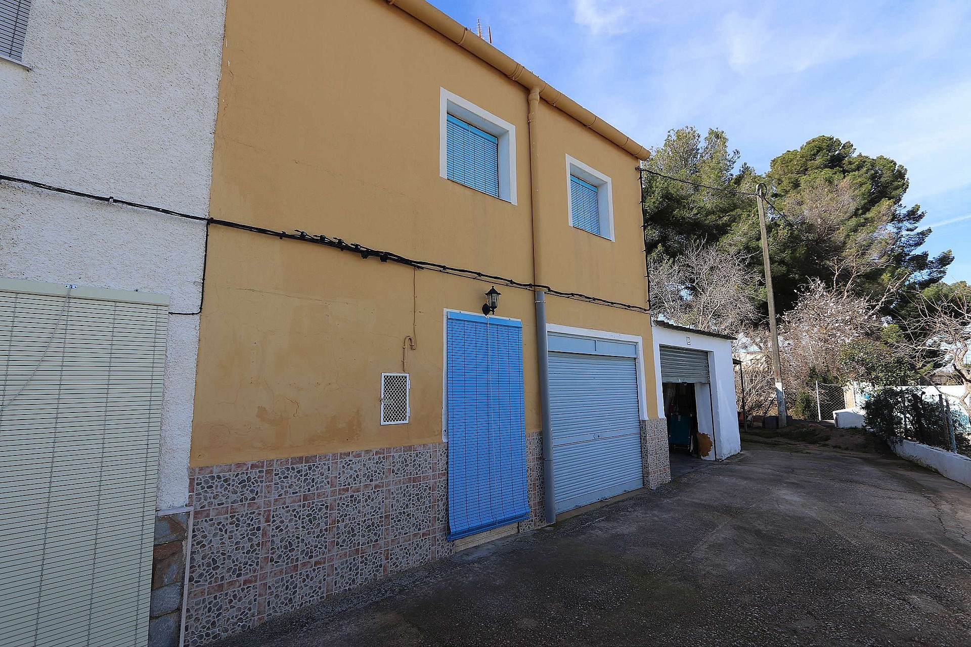 Sold - 4 Bedroom 1 Bathroom Townhouse in Yecla -  - Murcia