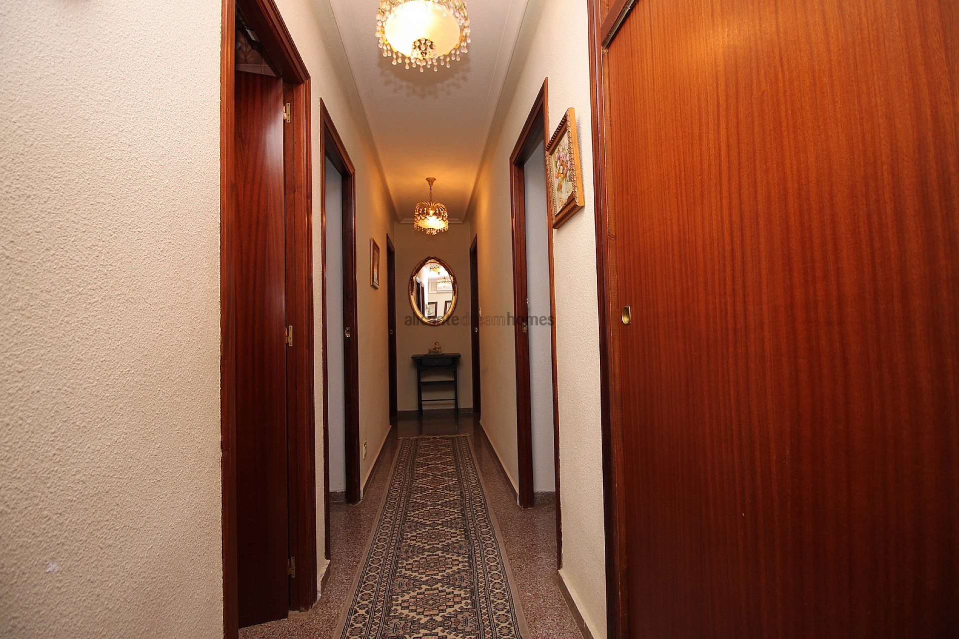 Resale - 4 Bedroom 3 Bathroom Townhouse in Monóvar -  - Alicante
