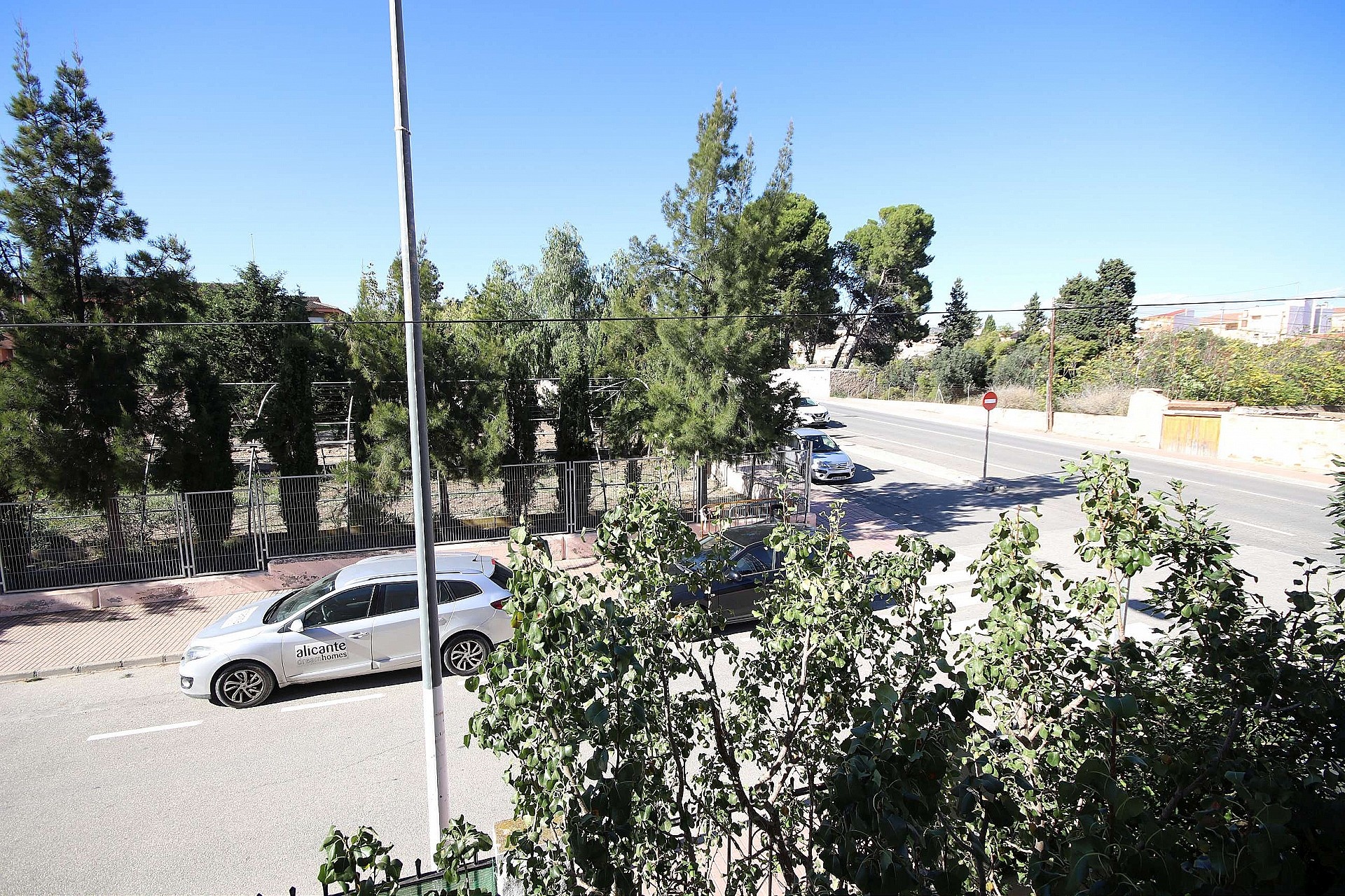 Resale - 4 Bedroom 5 Bathroom Commercial in Monóvar -  - Alicante