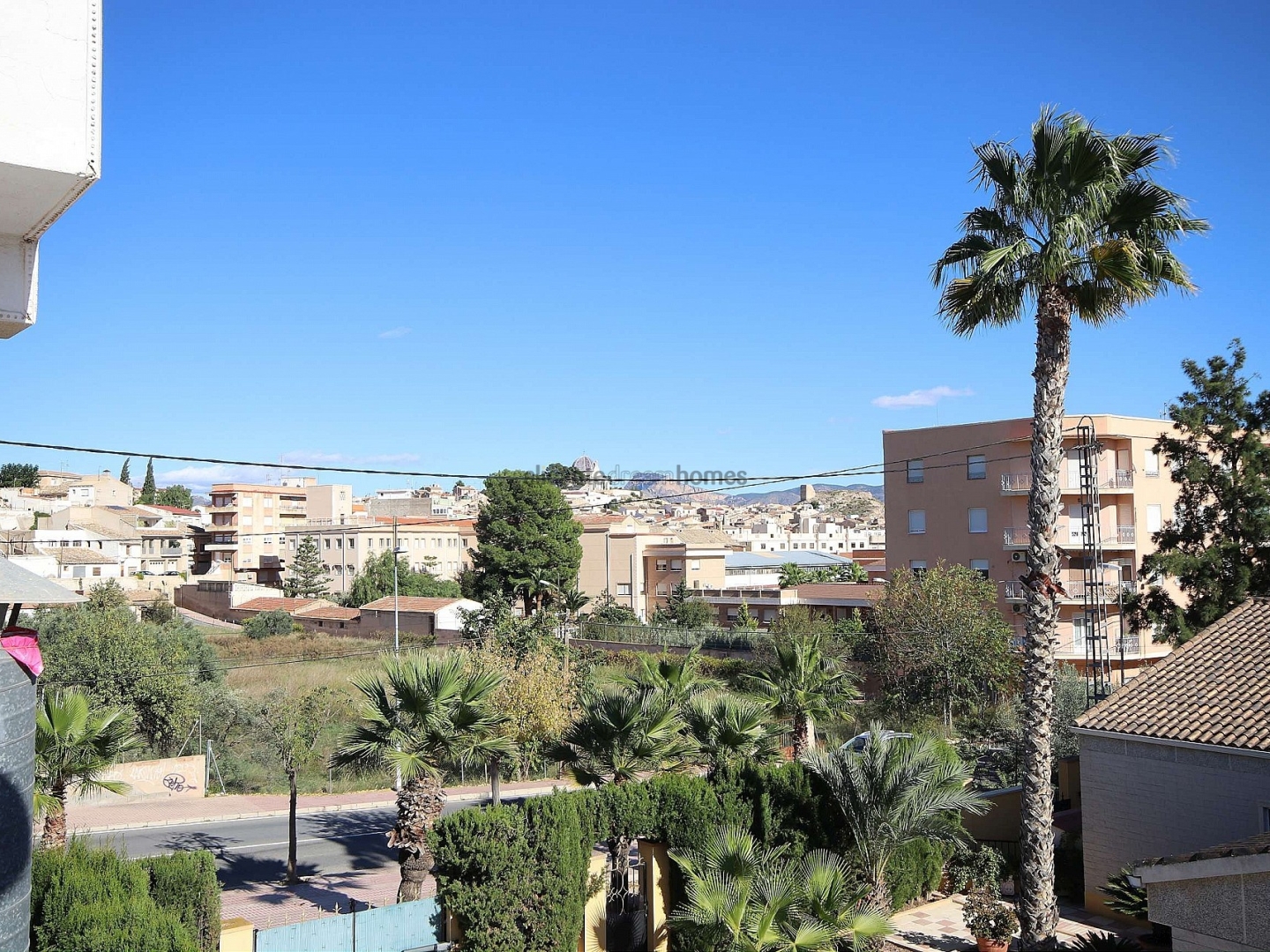4 Bedroom 5 Bathroom Commercial in Monóvar