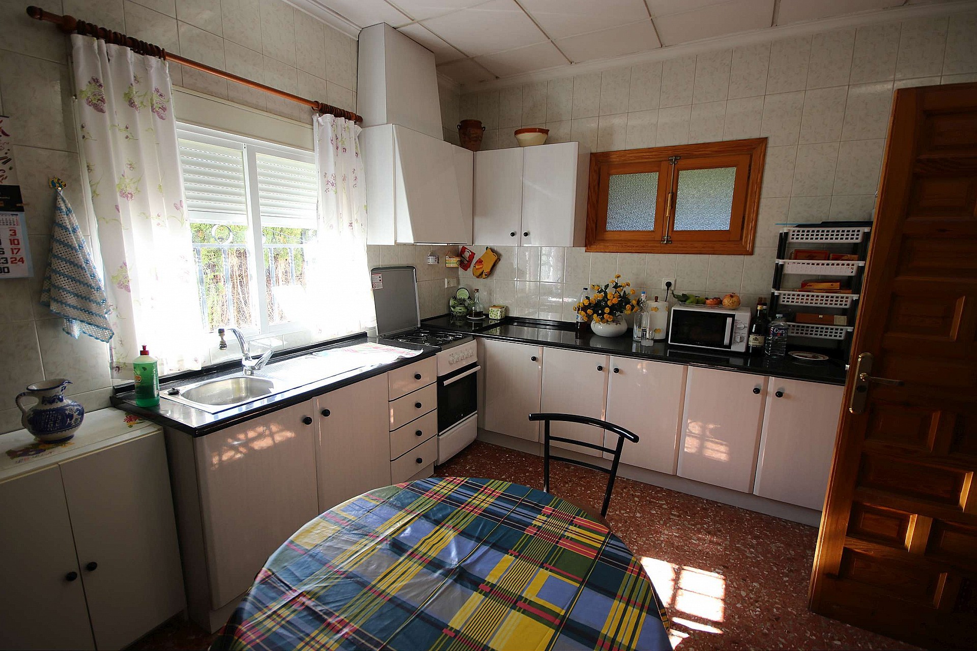 Sold - 4 Bedroom 5 Bathroom Commercial in Monovar -  - Alicante