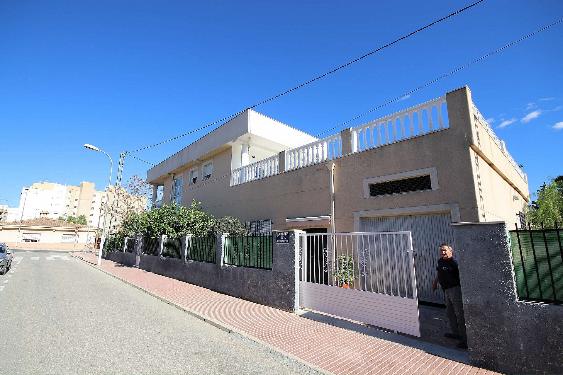 Sold - 4 Bedroom 5 Bathroom Commercial in Monovar -  - Alicante