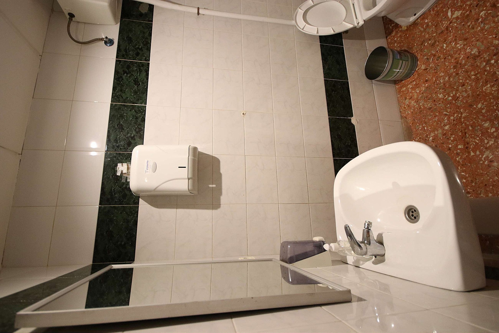 Sold - 4 Bedroom 5 Bathroom Commercial in Monovar -  - Alicante