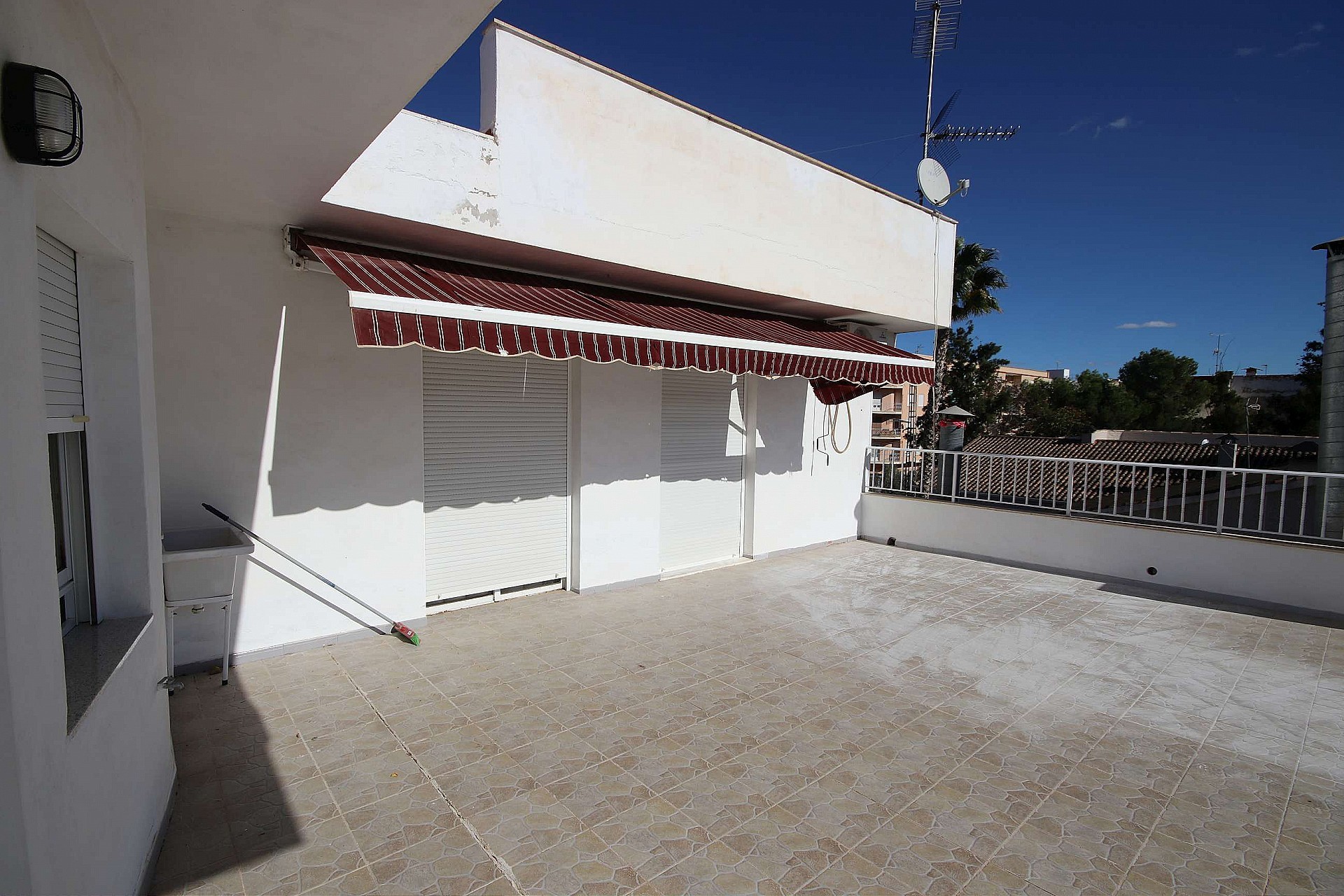 Sold - 4 Bedroom 5 Bathroom Commercial in Monovar -  - Alicante