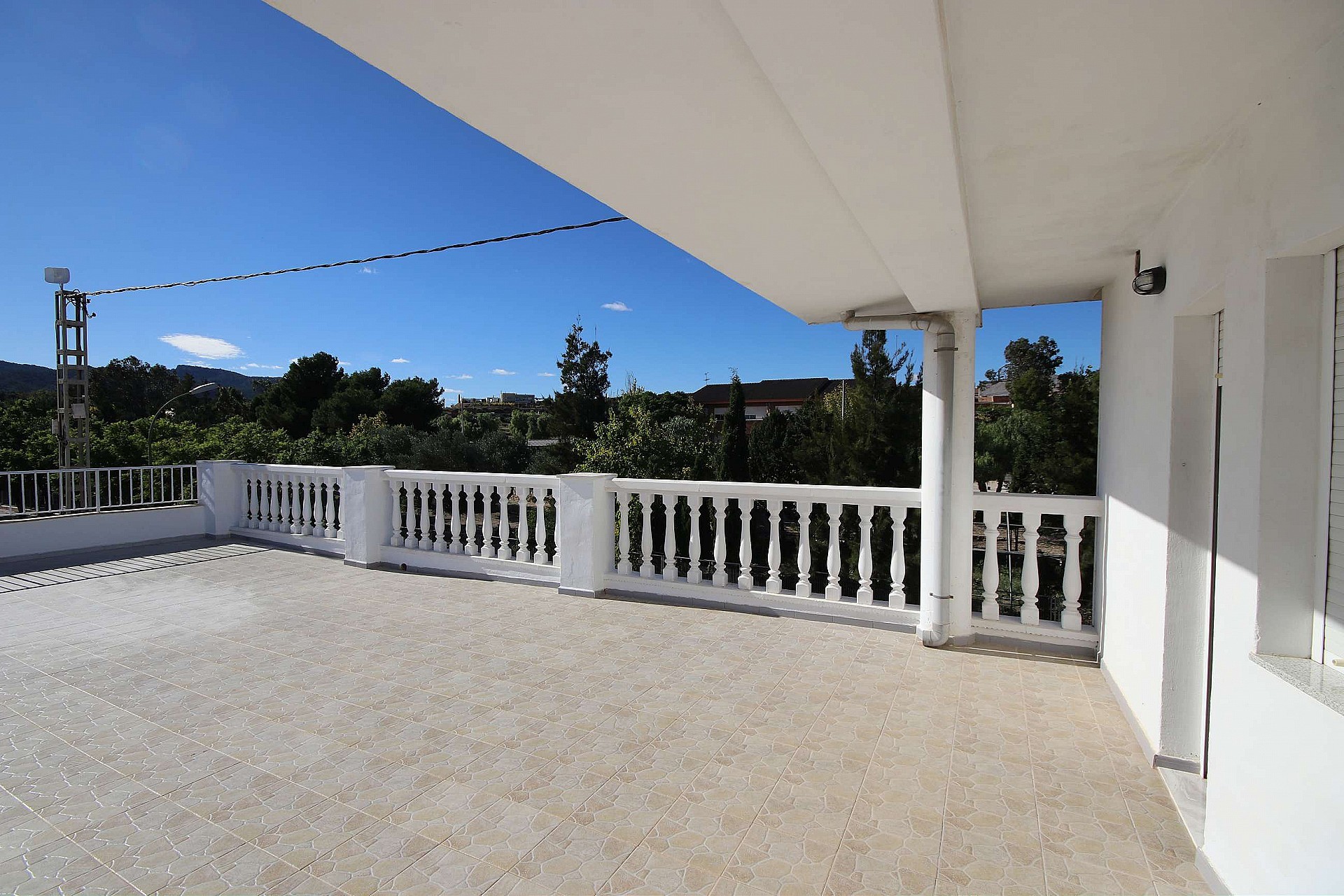 Sold - 4 Bedroom 5 Bathroom Commercial in Monovar -  - Alicante