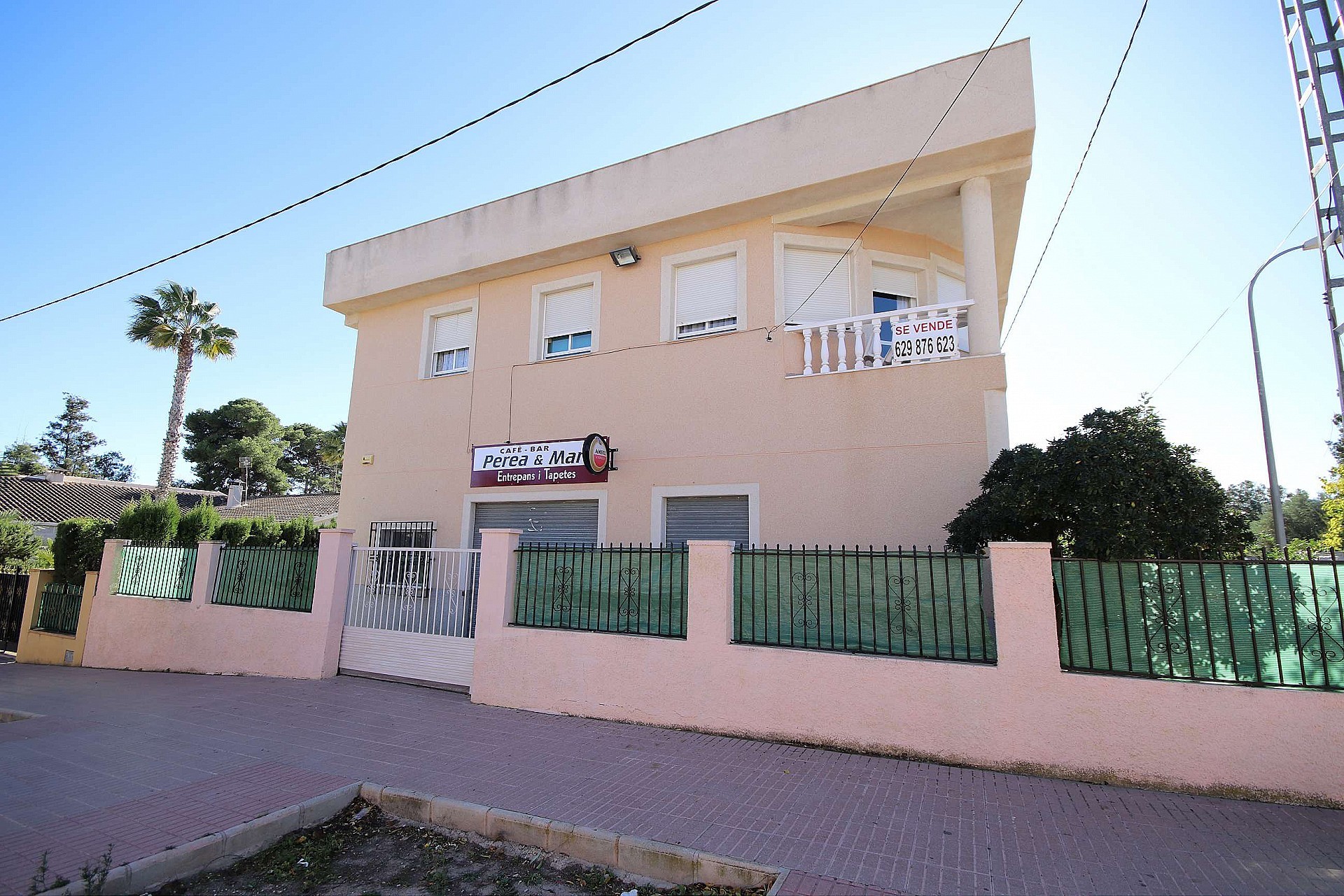 Sold - 4 Bedroom 5 Bathroom Commercial in Monovar -  - Alicante