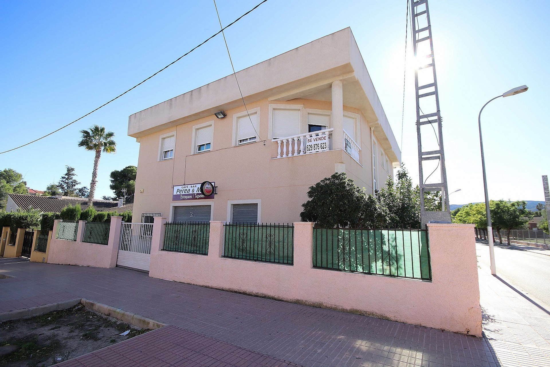 Sold - 4 Bedroom 5 Bathroom Commercial in Monovar -  - Alicante