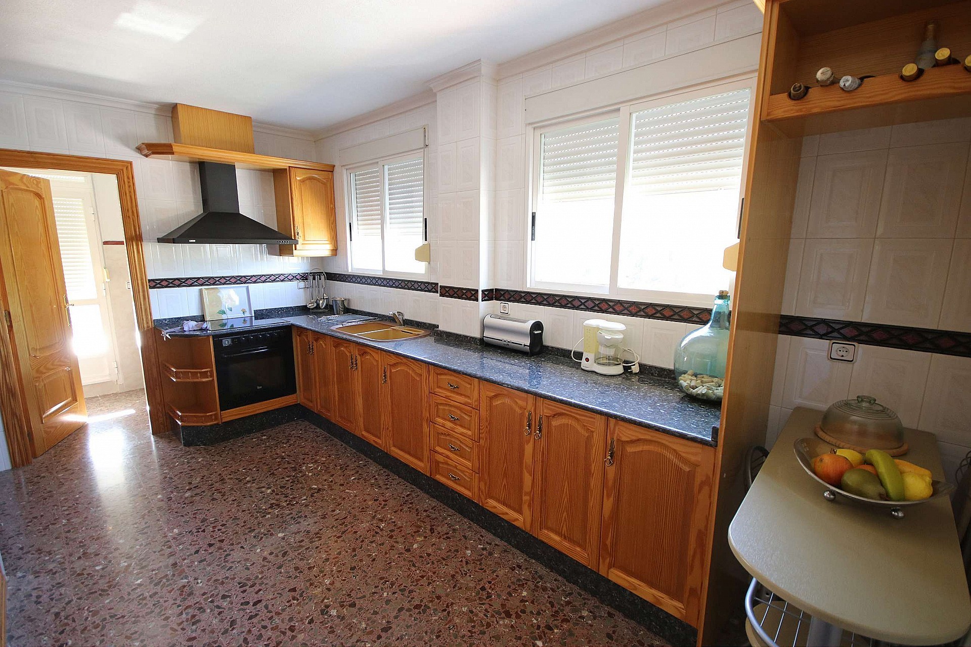 Sold - 4 Bedroom 5 Bathroom Commercial in Monovar -  - Alicante