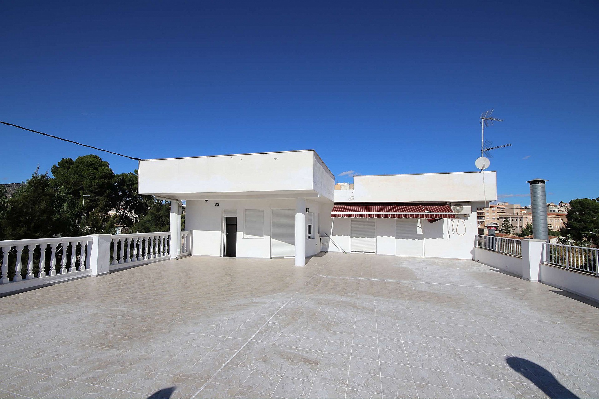 Sold - 4 Bedroom 5 Bathroom Commercial in Monovar -  - Alicante