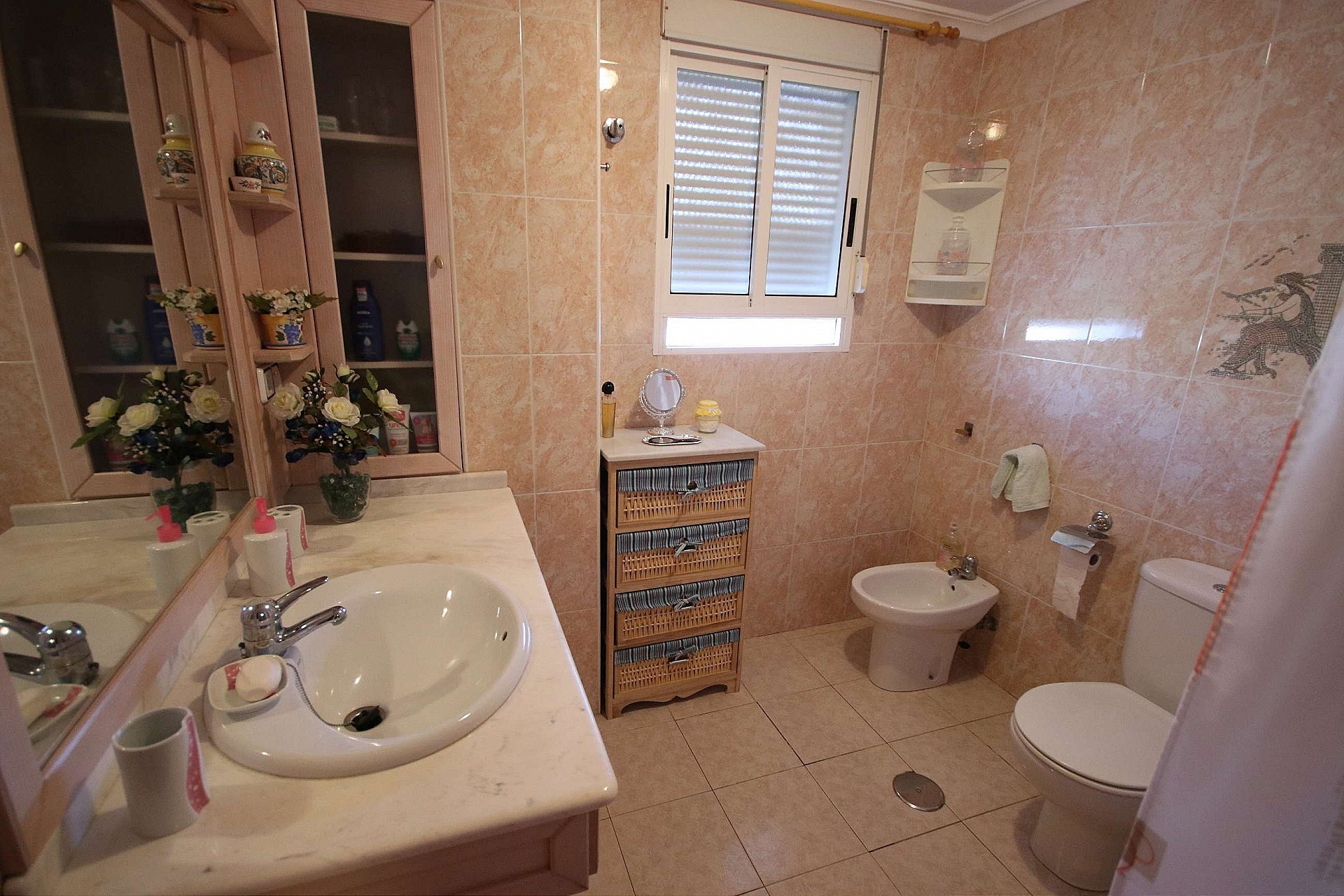 Sold - 4 Bedroom 5 Bathroom Commercial in Monovar -  - Alicante