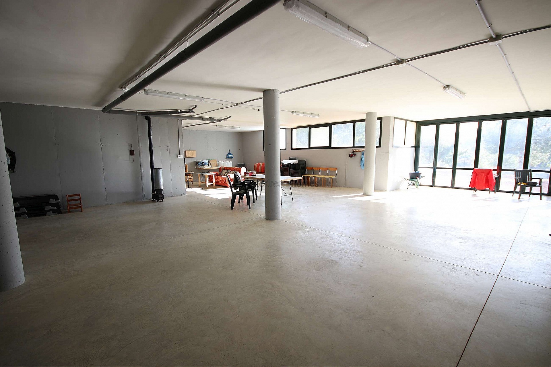 Resale - 4 Bedroom 2 Bathroom Villa in Petrer -  - Alicante