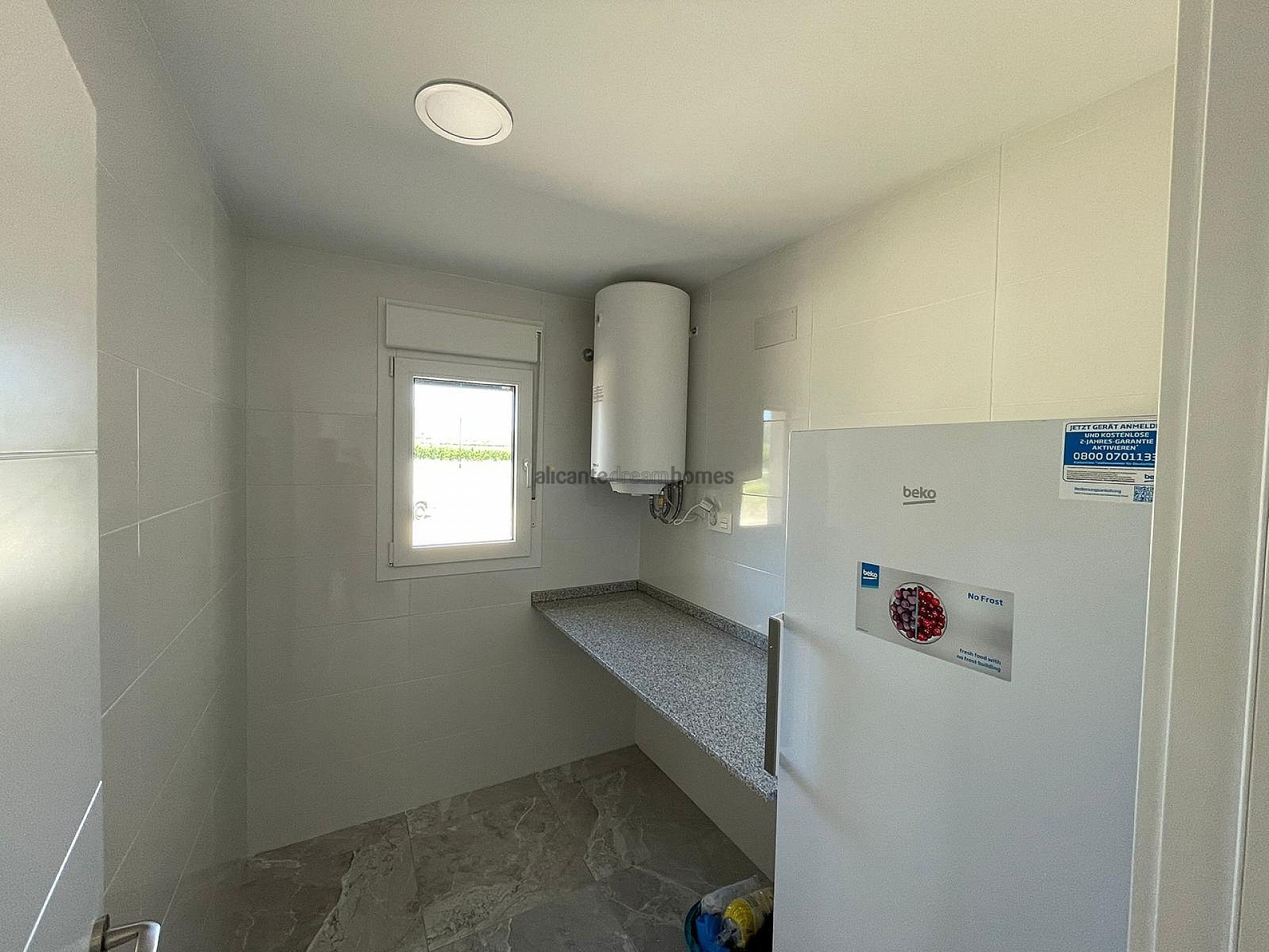 Resale - 4 Bedroom 3 Bathroom Villa in Pinoso -  - Alicante