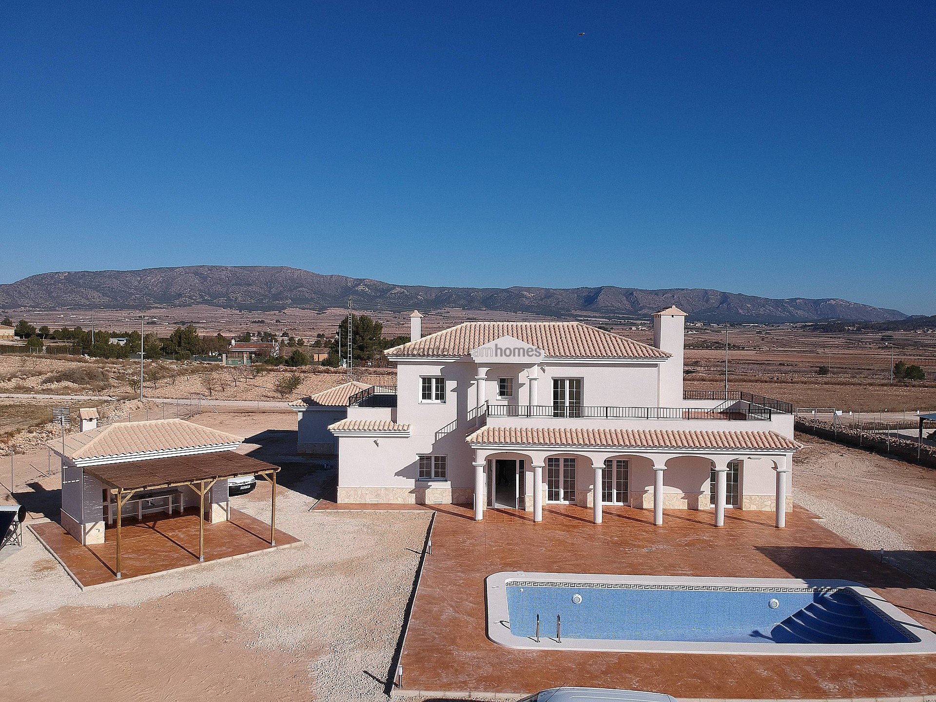 Resale - 4 Bedroom 3 Bathroom Villa in Pinoso -  - Alicante