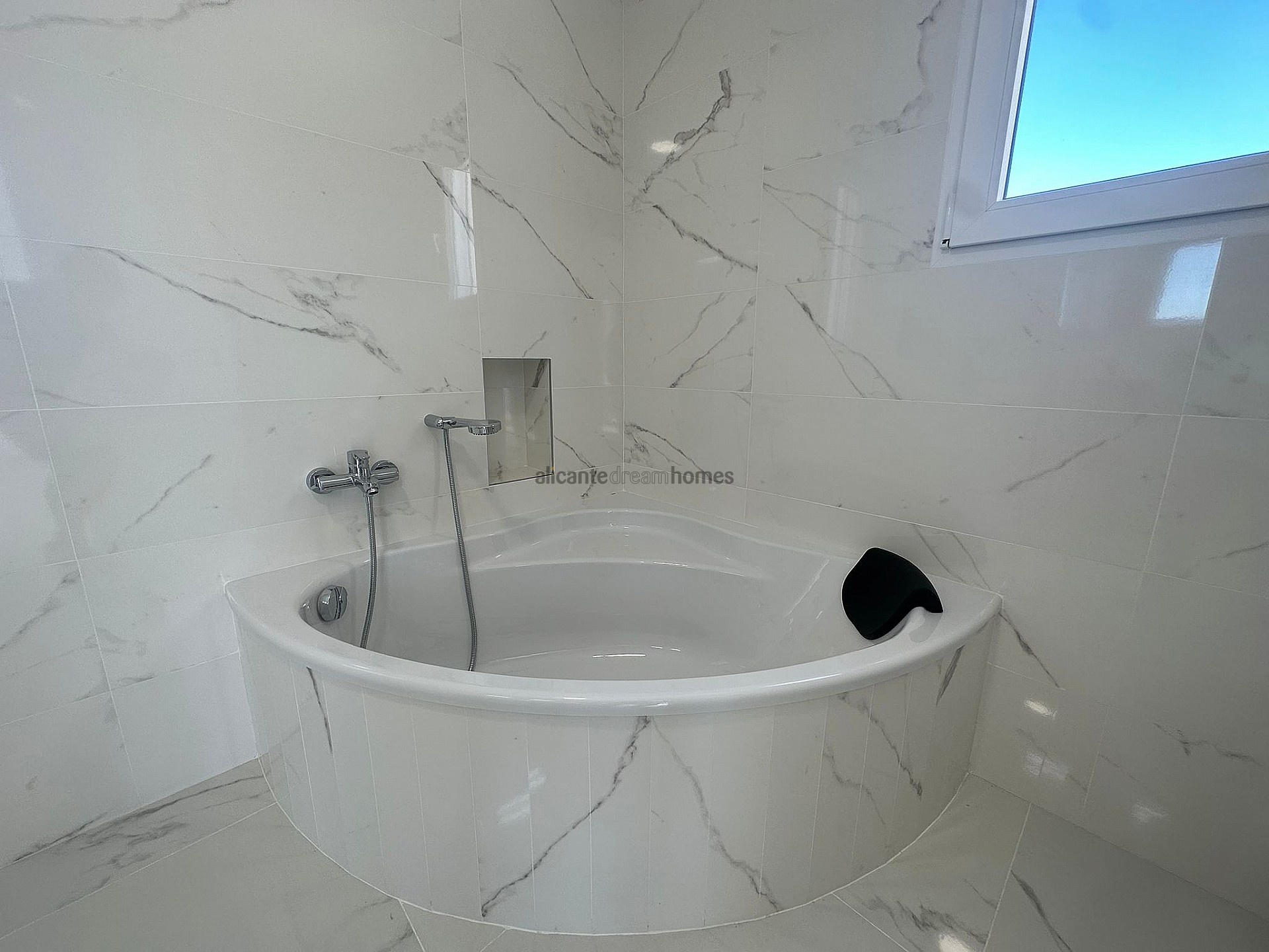 Resale - 4 Bedroom 3 Bathroom Villa in Pinoso - , Pinoso, Alicante, Spain - Alicante