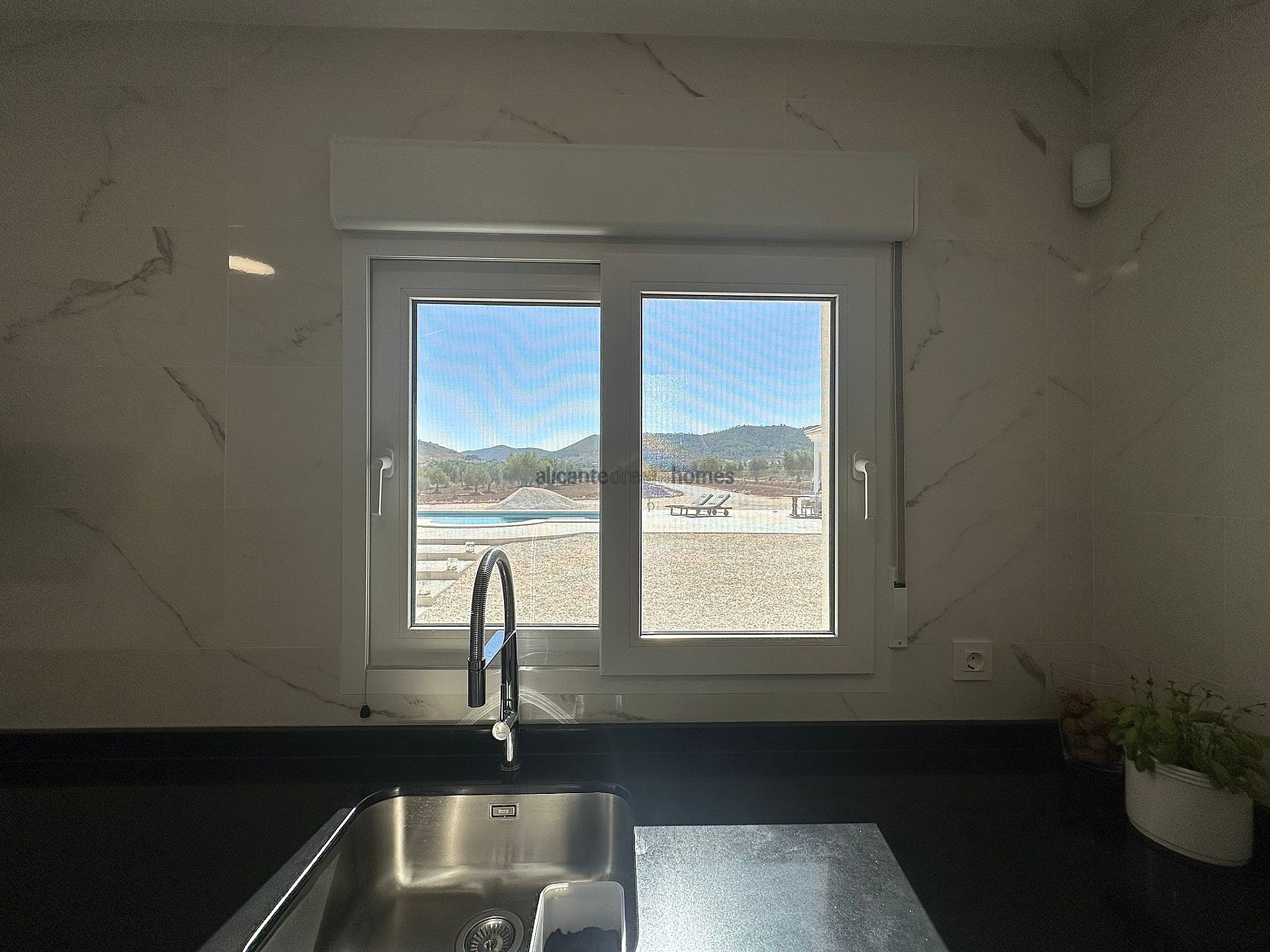 Resale - 4 Bedroom 3 Bathroom Villa in Pinoso - , Pinoso, Alicante, Spain - Alicante