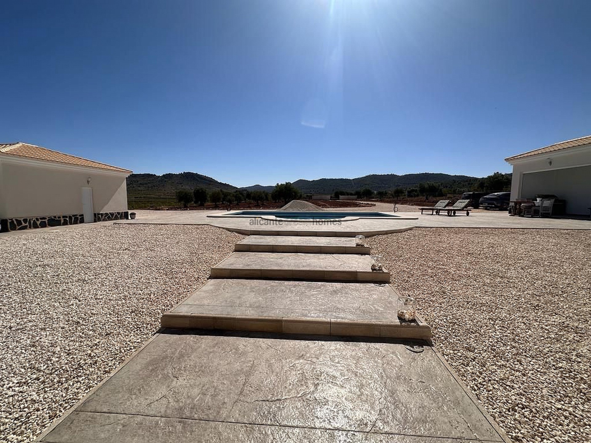 Resale - 4 Bedroom 3 Bathroom Villa in Pinoso - , Pinoso, Alicante, Spain - Alicante