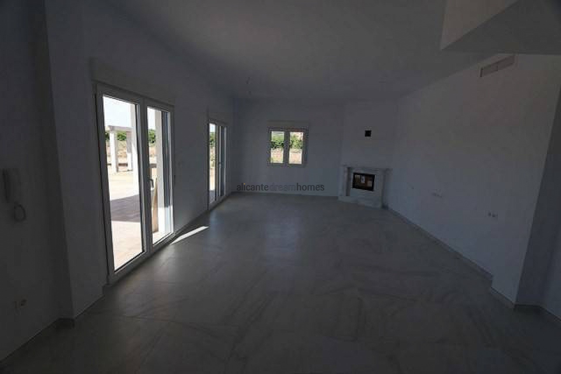 Resale - 3 Bedroom 2 Bathroom Villa in Pinoso -  - Alicante