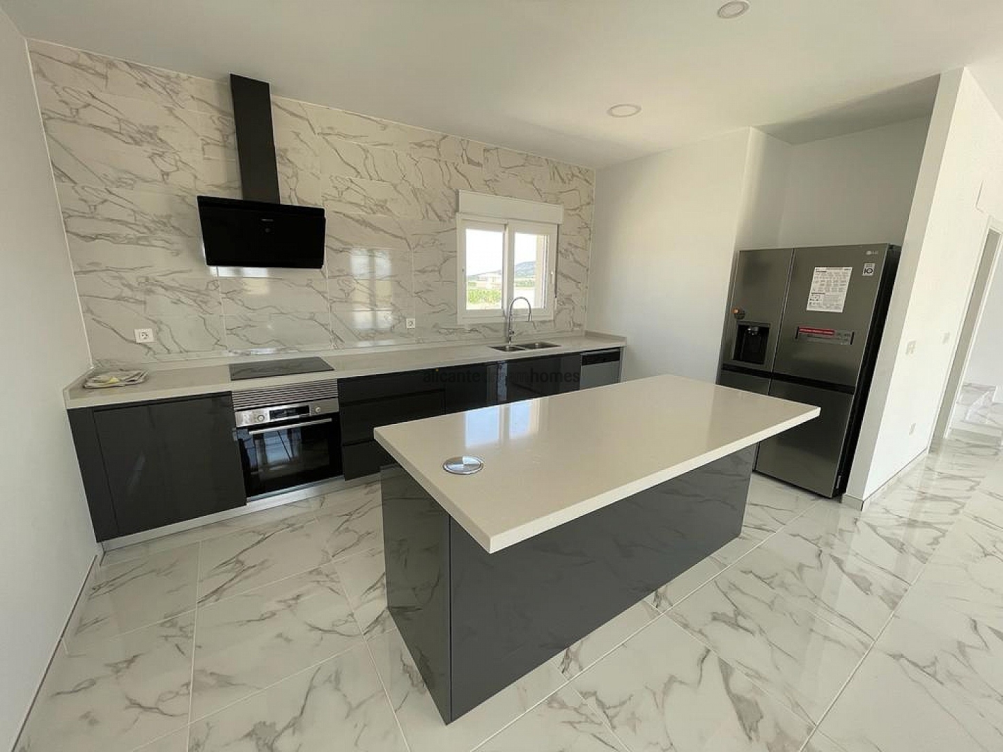 4 Bedroom 3 Bathroom Villa in Pinoso