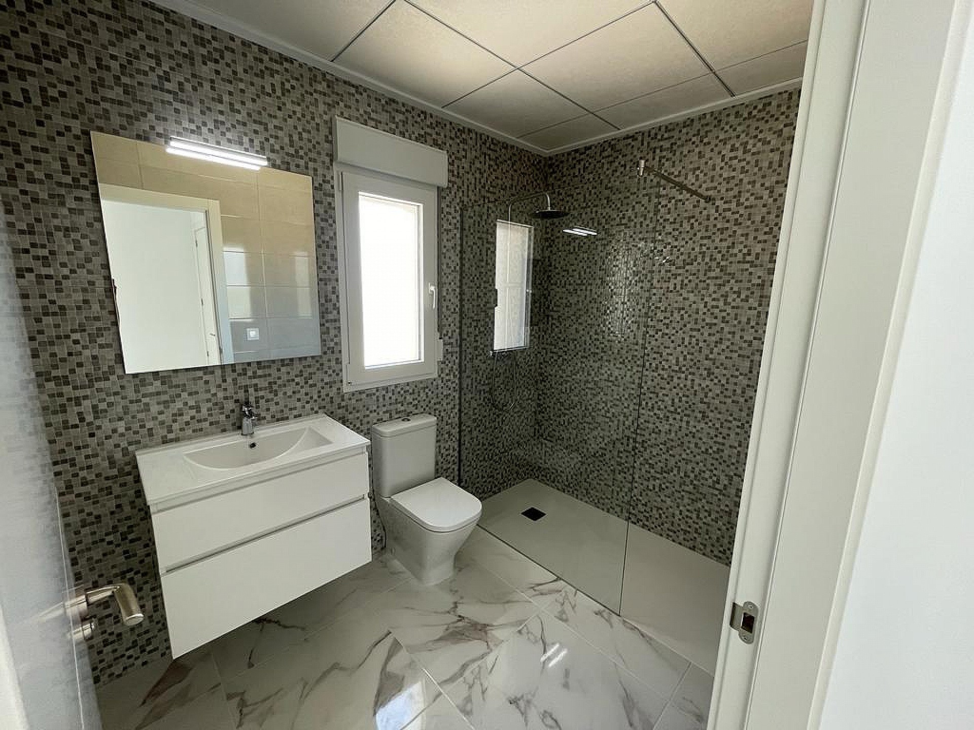 Sold - 4 Bedroom 3 Bathroom Villa in Pinoso -  - Alicante