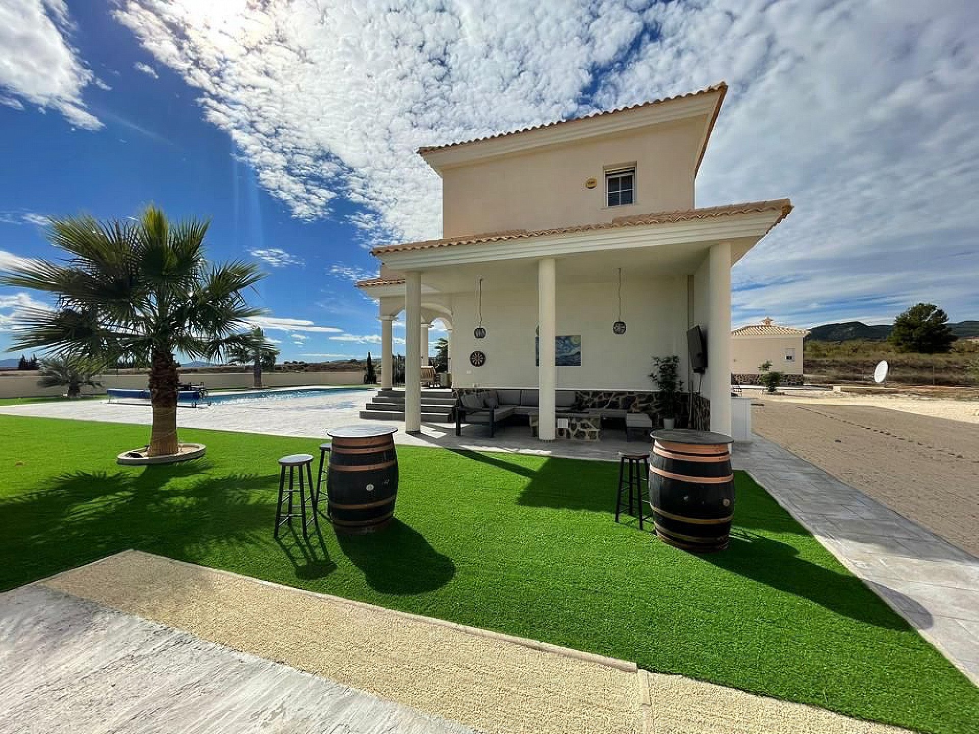 Sold - 4 Bedroom 3 Bathroom Villa in Pinoso -  - Alicante