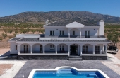 3-7583/4444, 6 Bedroom 4 Bathroom Villa in Pinoso