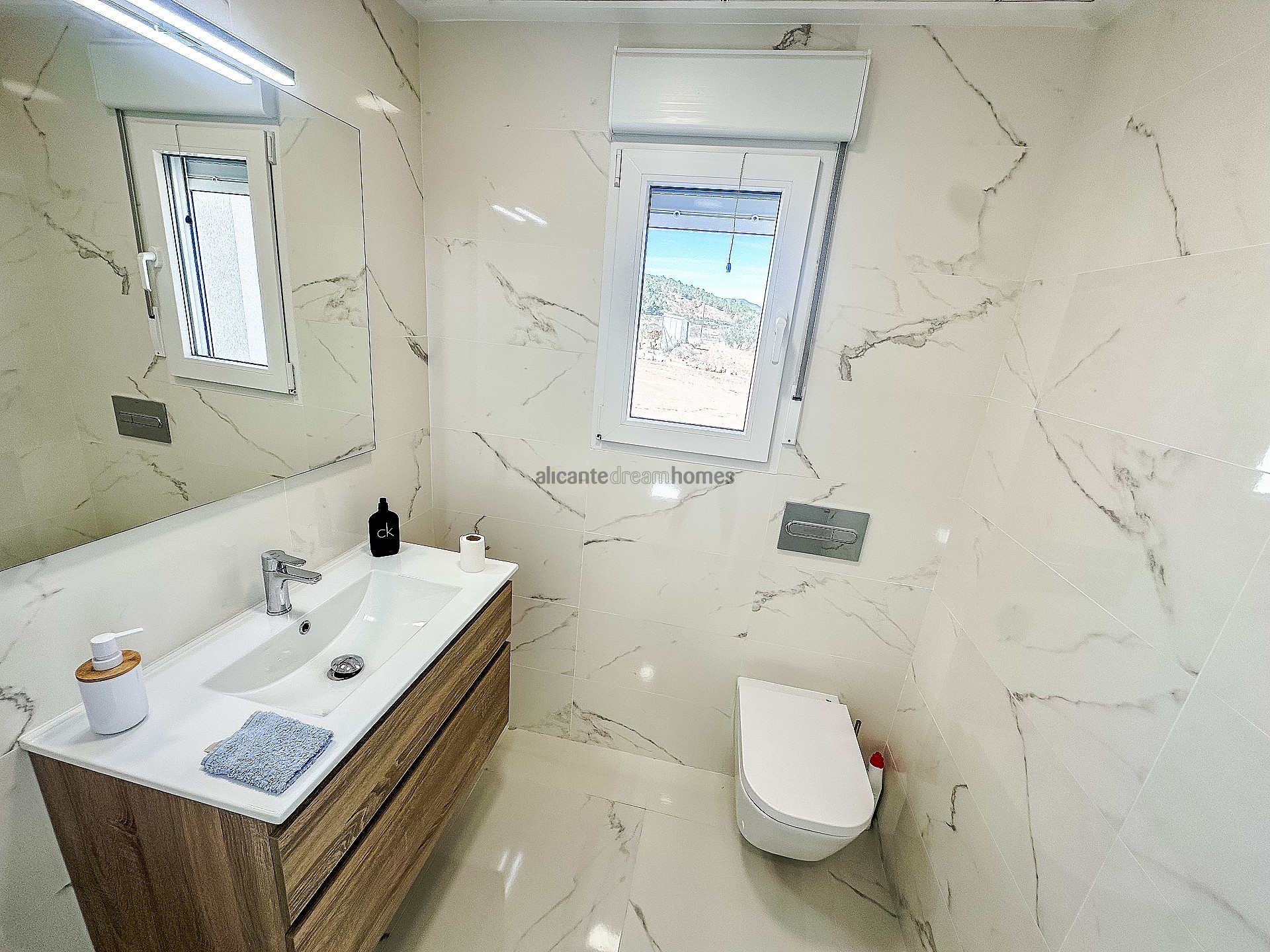 Resale - 4 Bedroom 3 Bathroom Villa in Pinoso - , Pinoso, Alicante, Spain - Alicante
