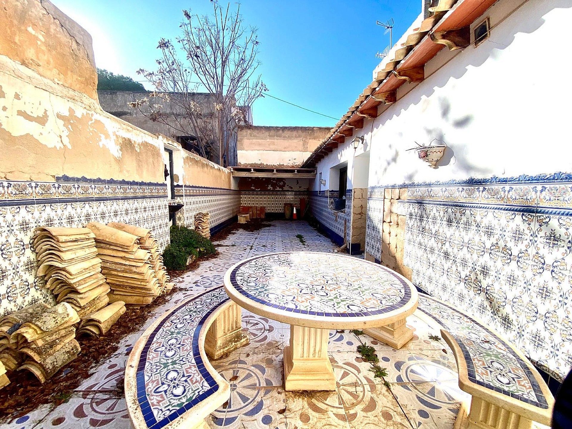 Sold - 7 Bedroom 1 Bathroom Village house in Yecla -  - Murcia