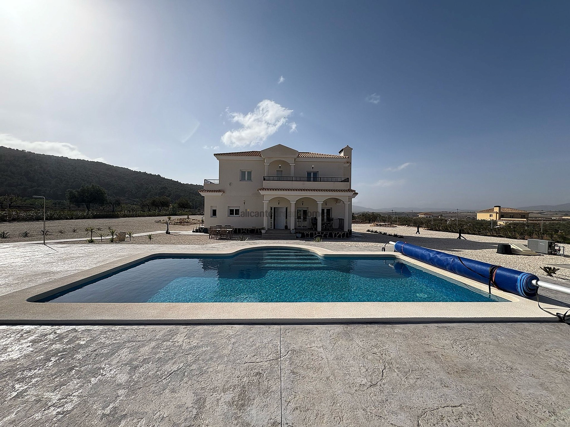 Resale - 4 Bedroom 3 Bathroom Villa in Pinoso - , Pinoso, Alicante, Spain - Alicante