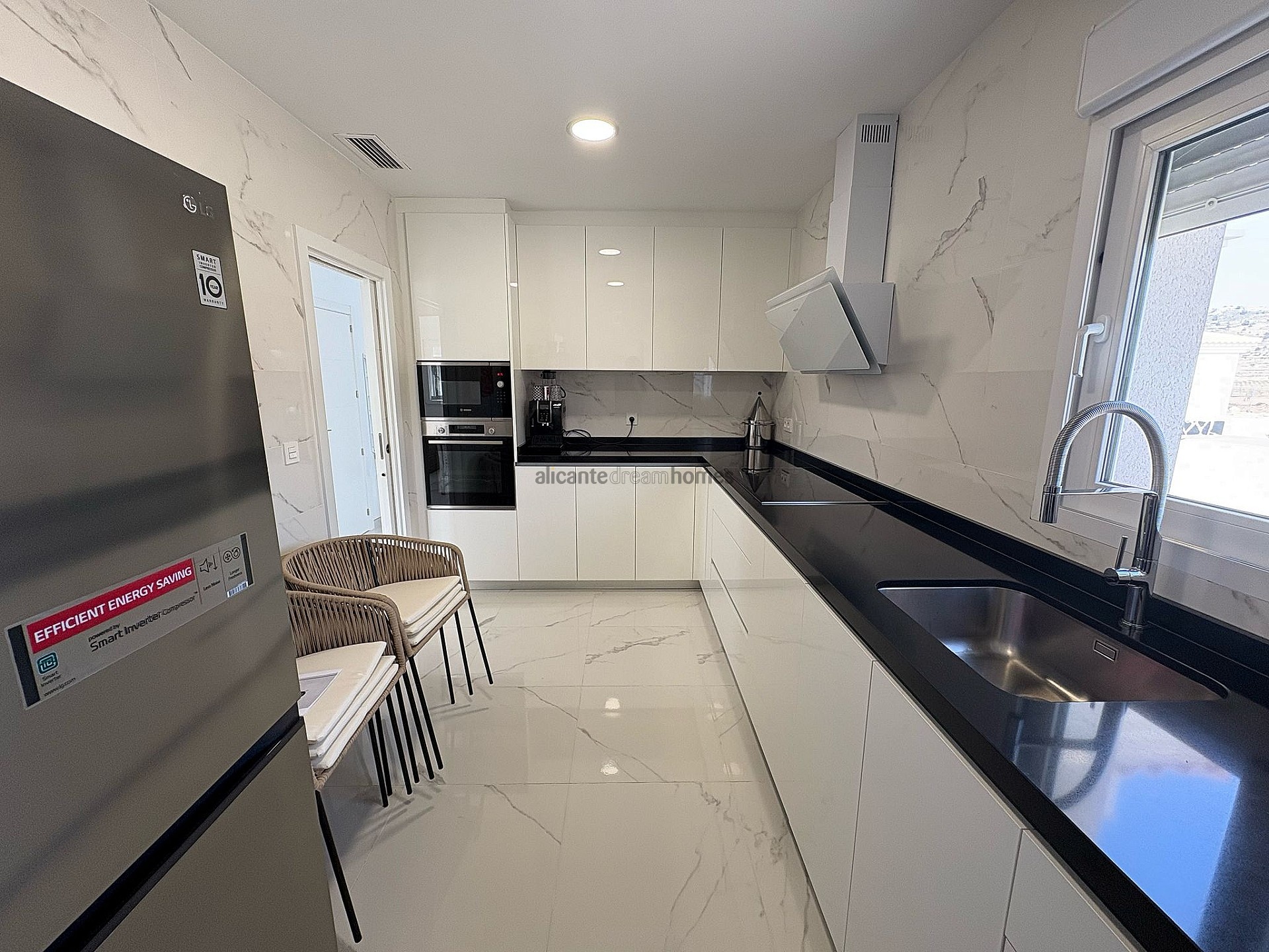 Resale - 4 Bedroom 3 Bathroom Villa in Pinoso - , Pinoso, Alicante, Spain - Alicante
