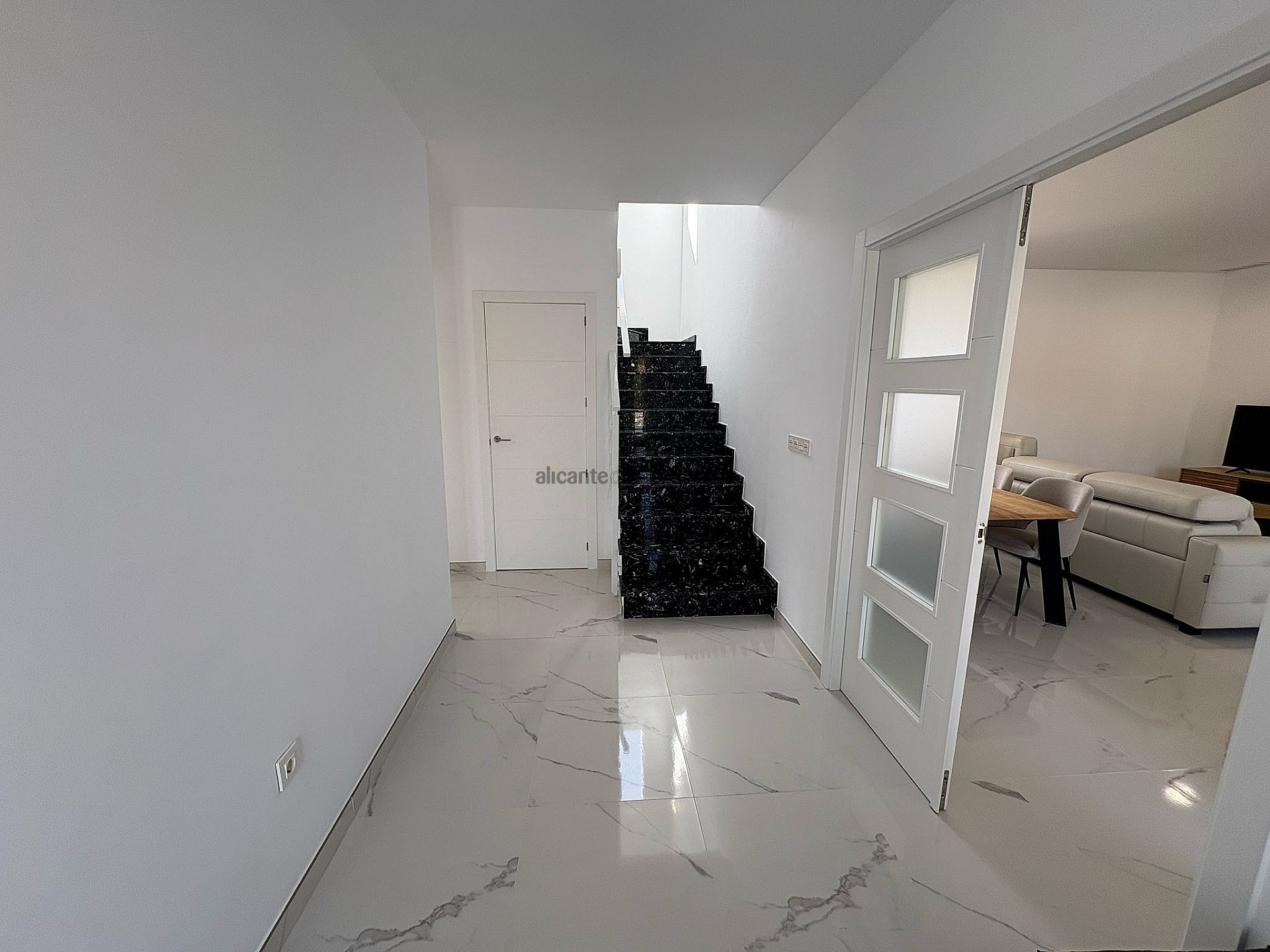 Resale - 4 Bedroom 3 Bathroom Villa in Pinoso - , Pinoso, Alicante, Spain - Alicante