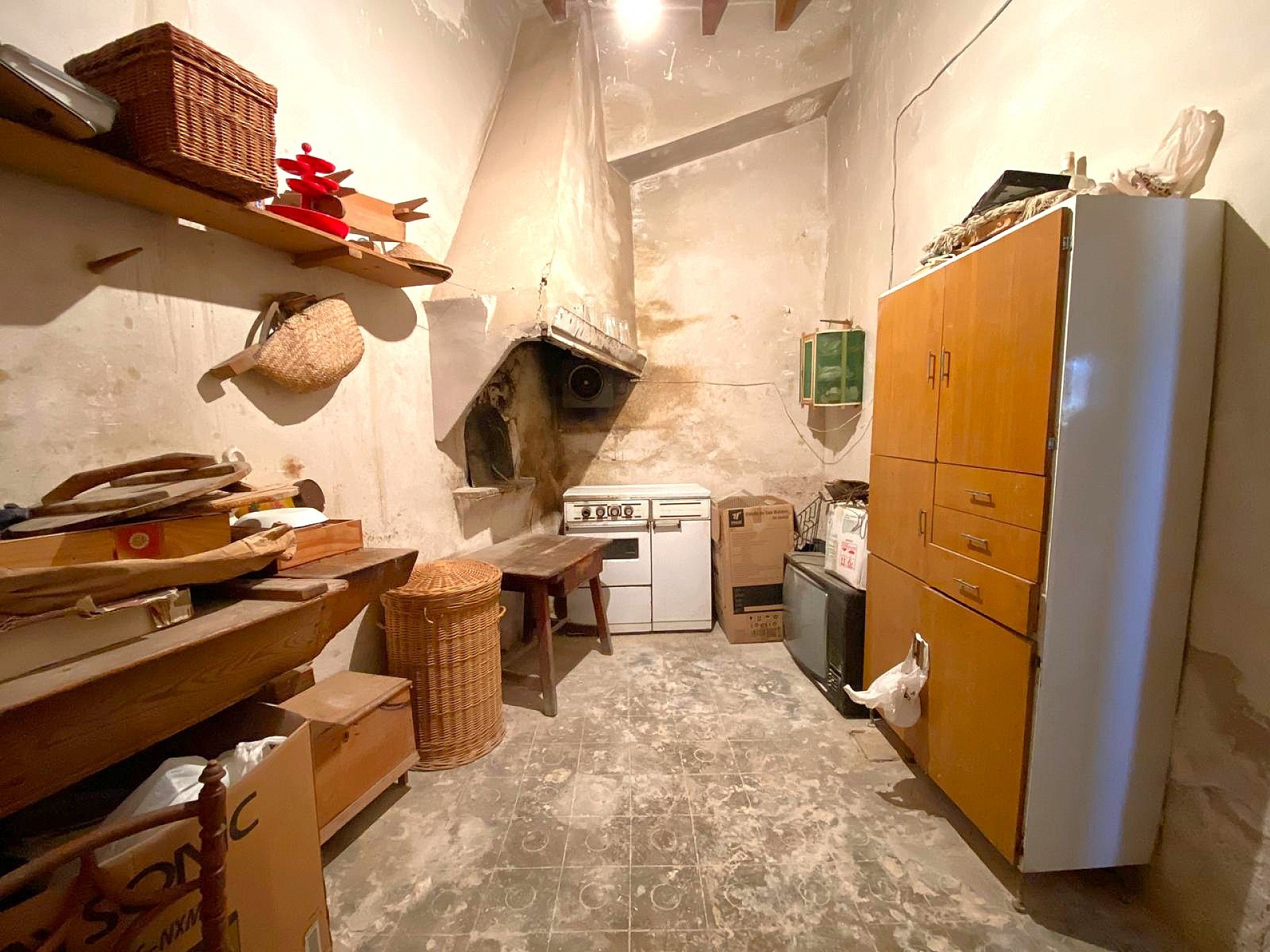 Sold - 7 Bedroom 1 Bathroom Village house in Pinoso -  - Alicante