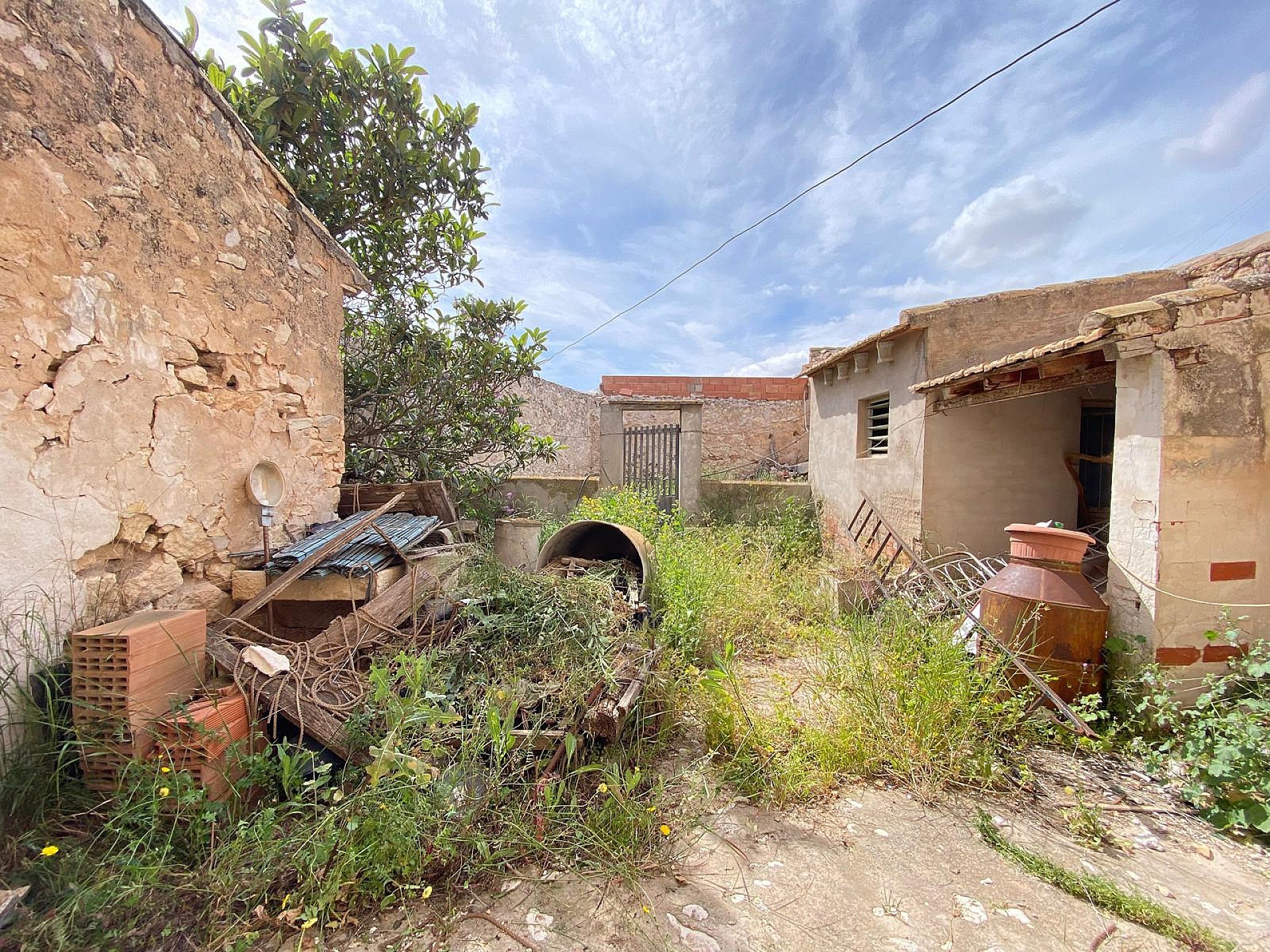 Sold - 7 Bedroom 1 Bathroom Village house in Pinoso -  - Alicante