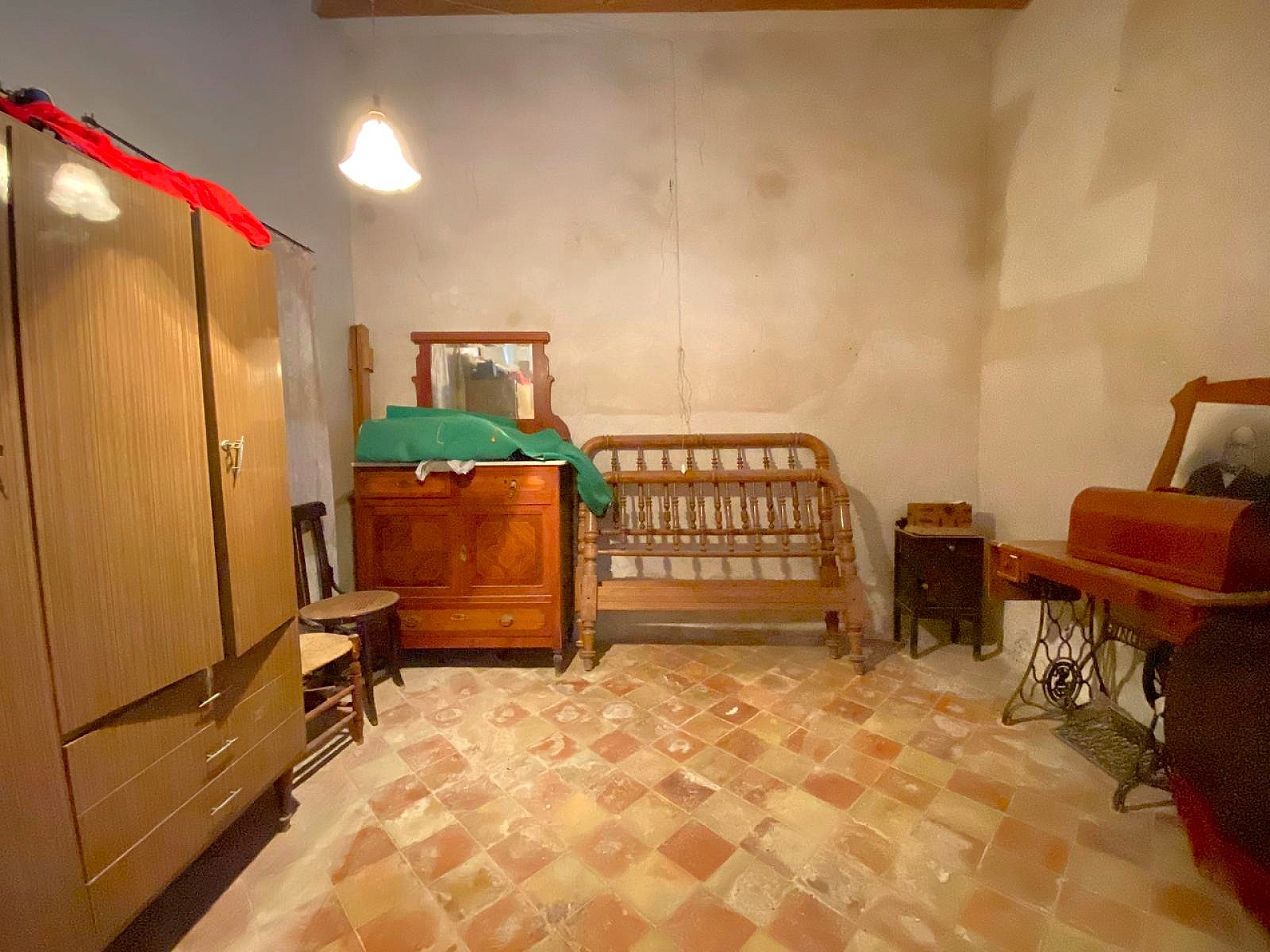 Sold - 7 Bedroom 1 Bathroom Village house in Pinoso -  - Alicante