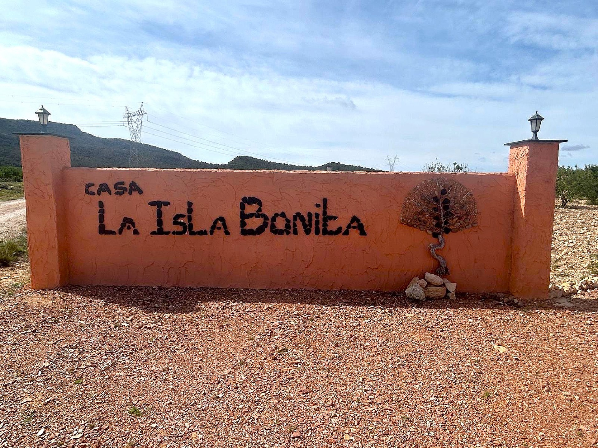 Sold - 4 Bedroom 2 Bathroom Villa in Salinas -  - Alicante