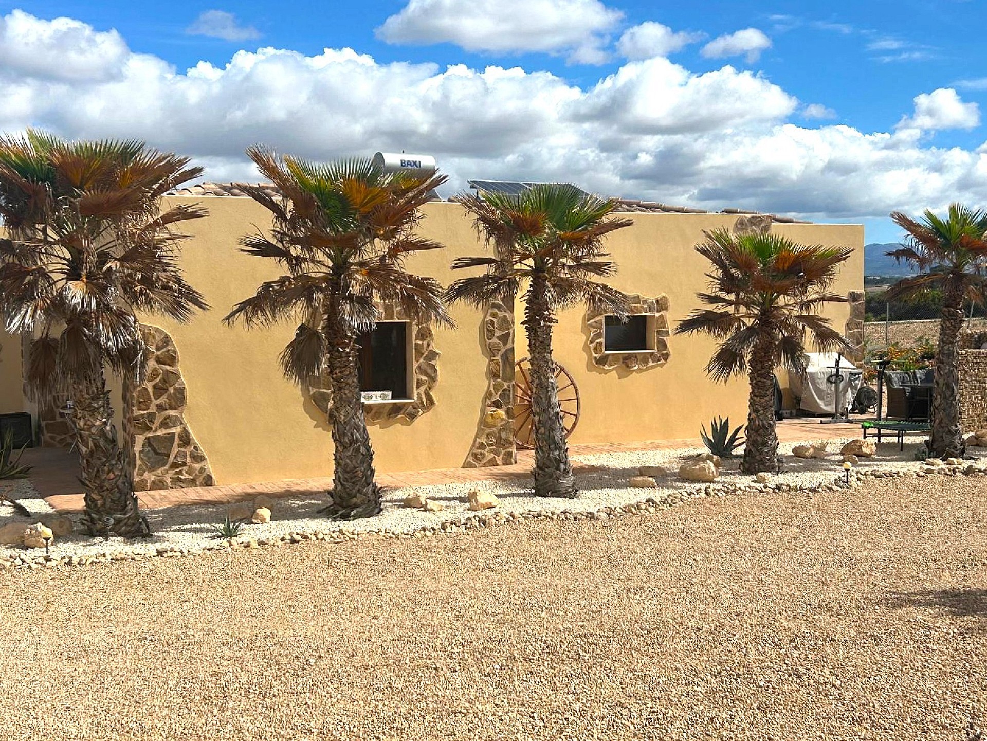 Sold - 4 Bedroom 2 Bathroom Villa in Salinas -  - Alicante