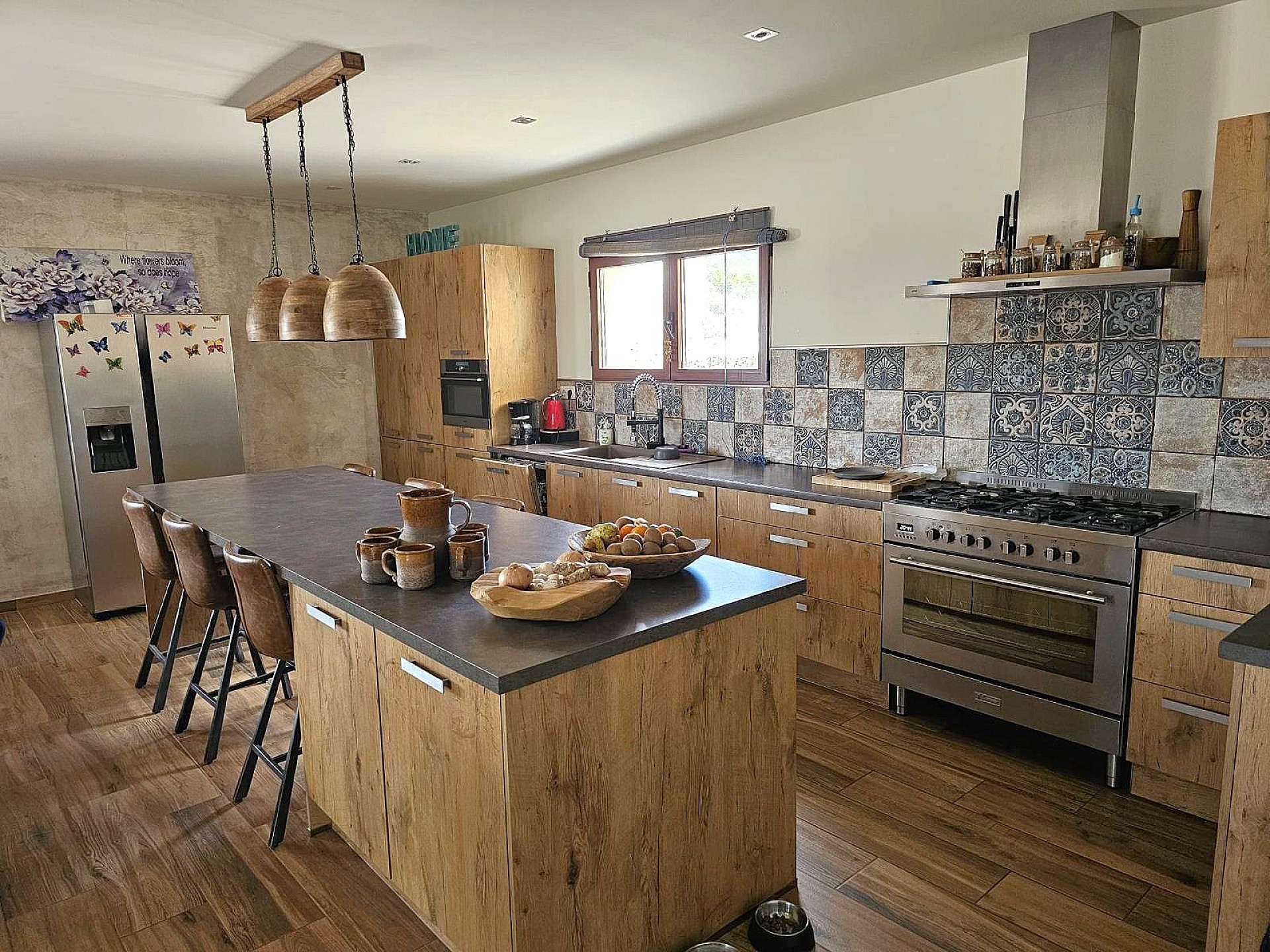 Sold - 4 Bedroom 2 Bathroom Villa in Salinas -  - Alicante