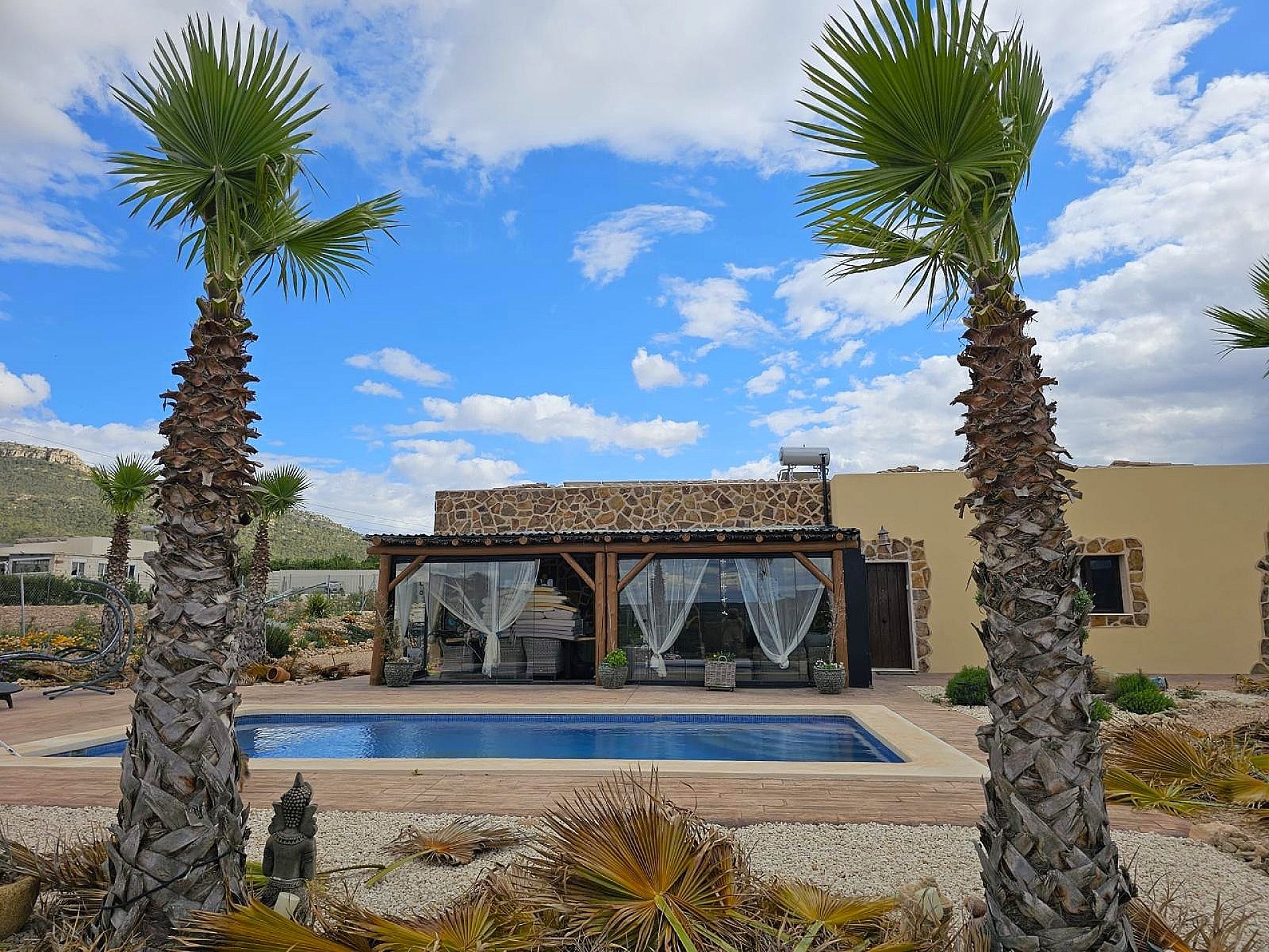 Sold - 4 Bedroom 2 Bathroom Villa in Salinas -  - Alicante