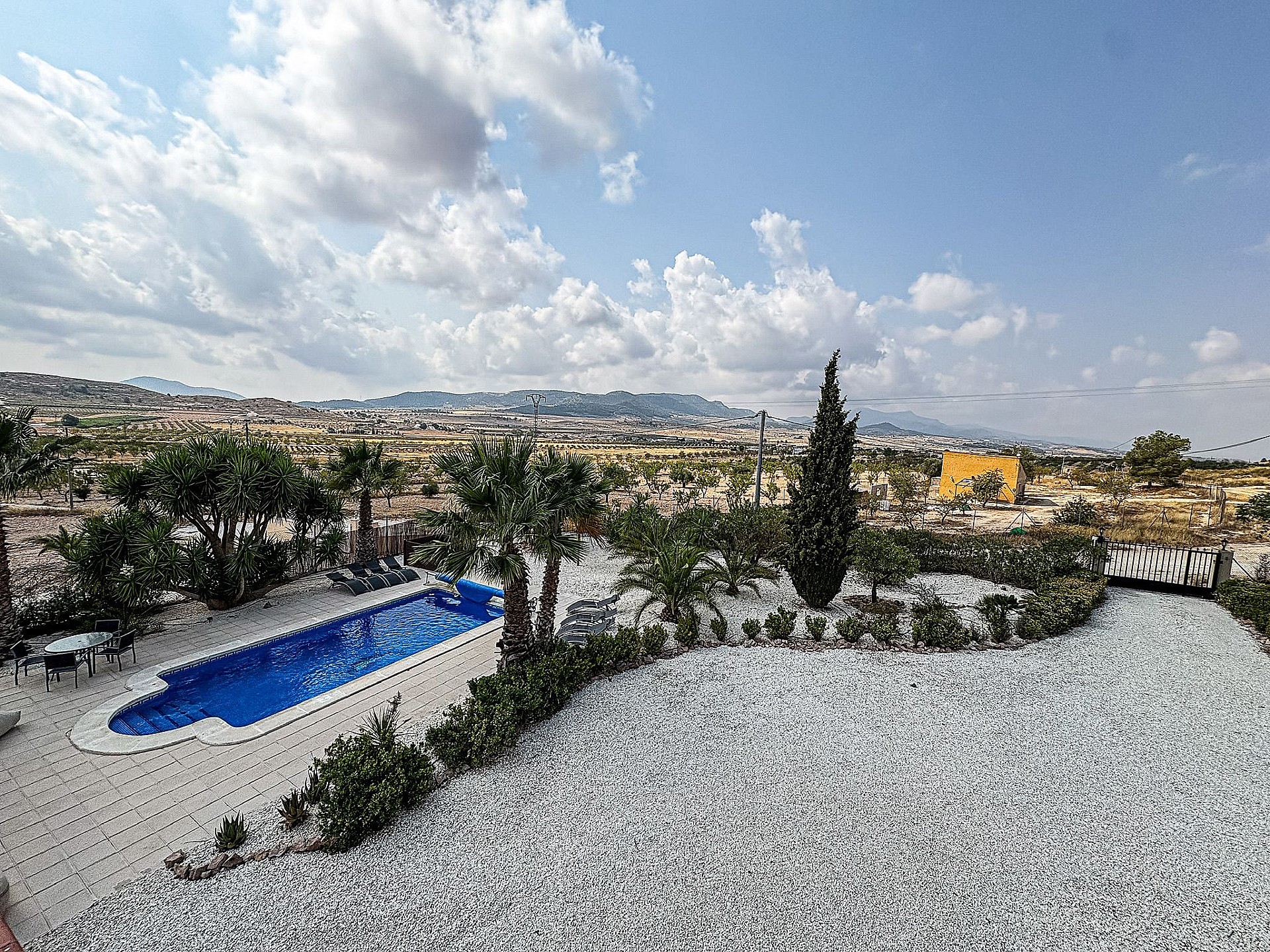 Sold - 5 Bedroom 4 Bathroom Villa in Pinoso -  - Alicante