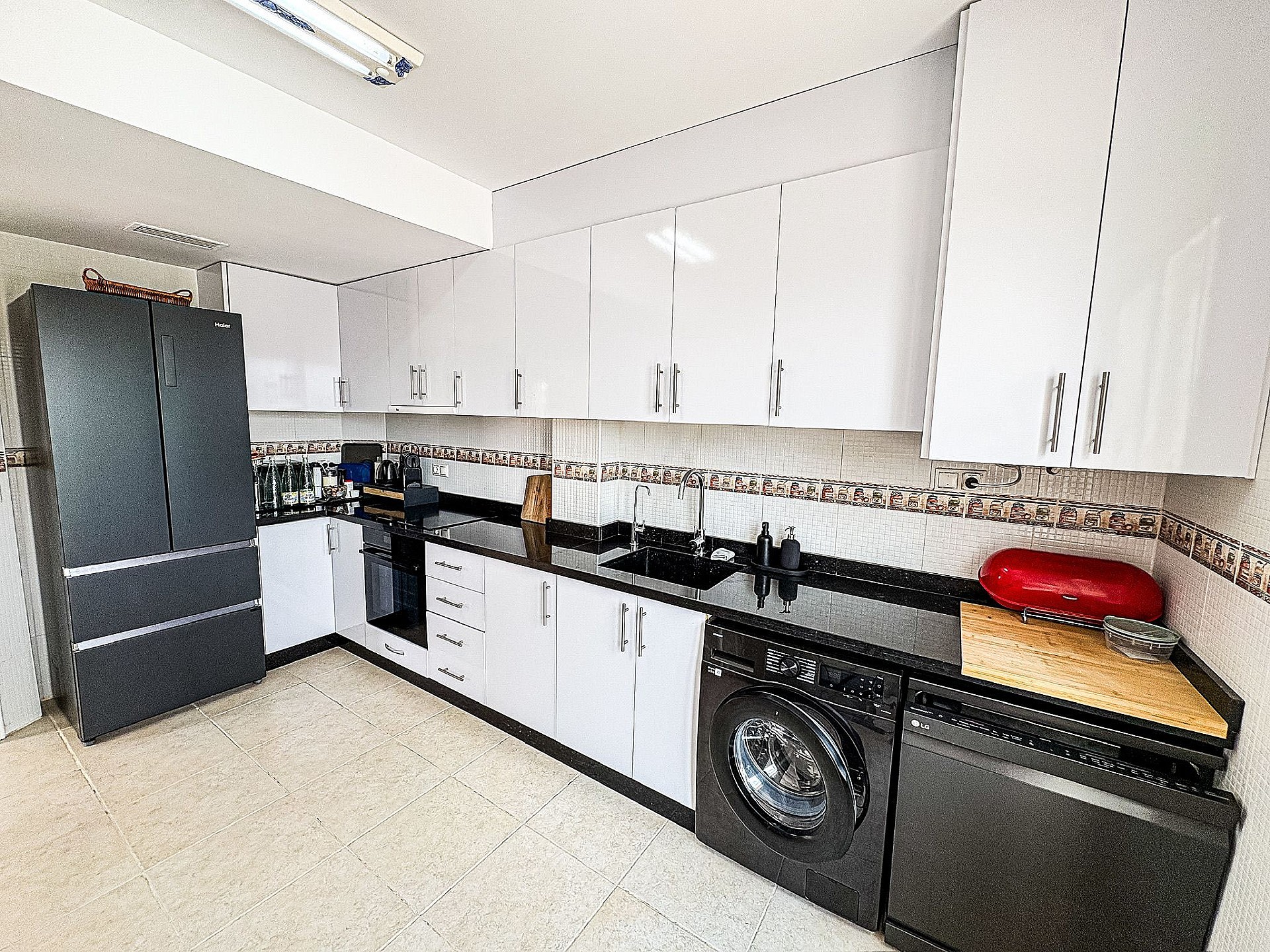 Sold - 5 Bedroom 4 Bathroom Villa in Pinoso -  - Alicante